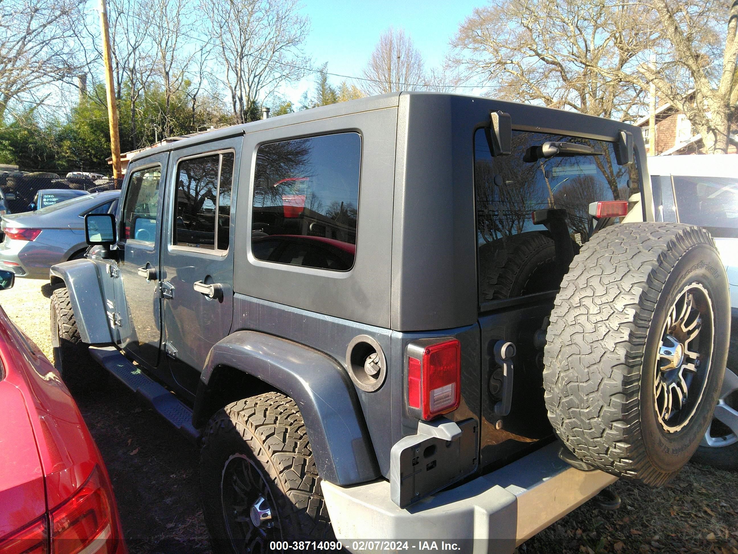 Photo 2 VIN: 1J4GA59148L585318 - JEEP WRANGLER 