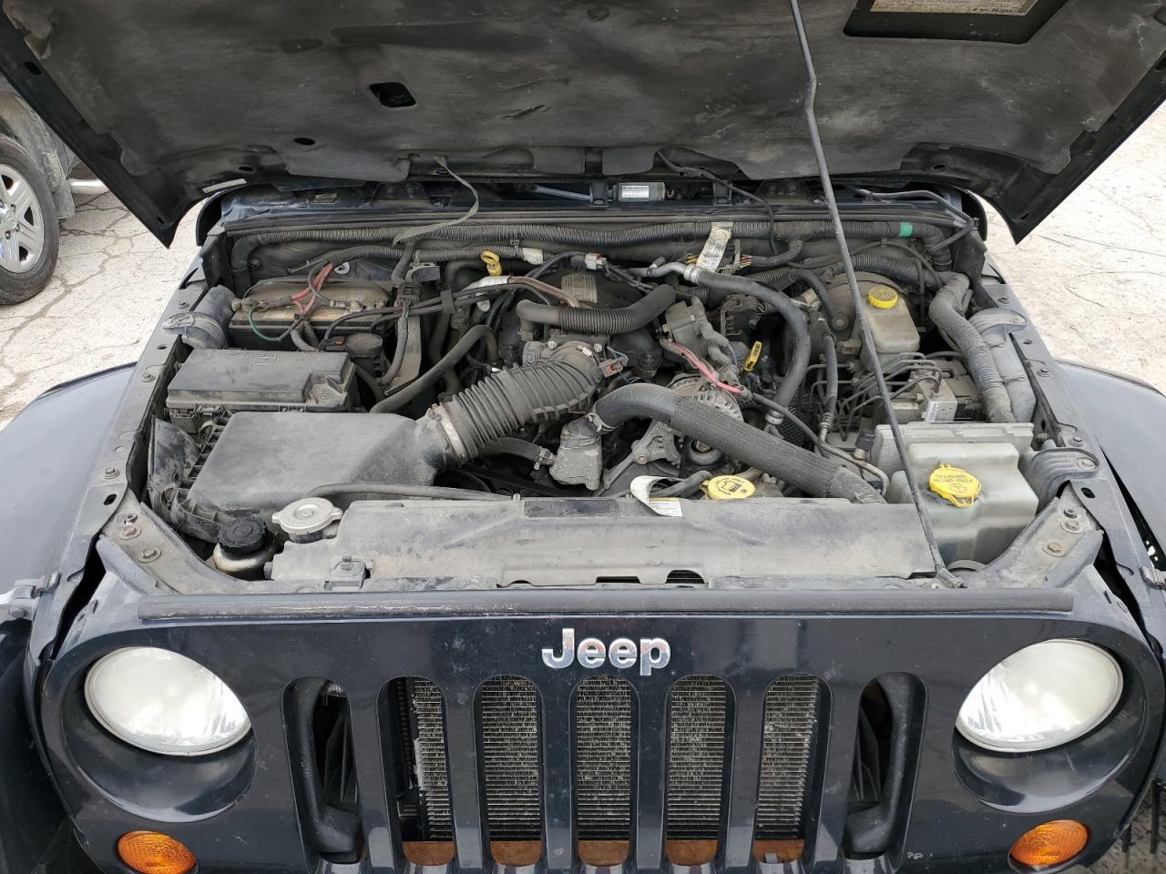 Photo 10 VIN: 1J4GA59168L532667 - JEEP WRANGLER 