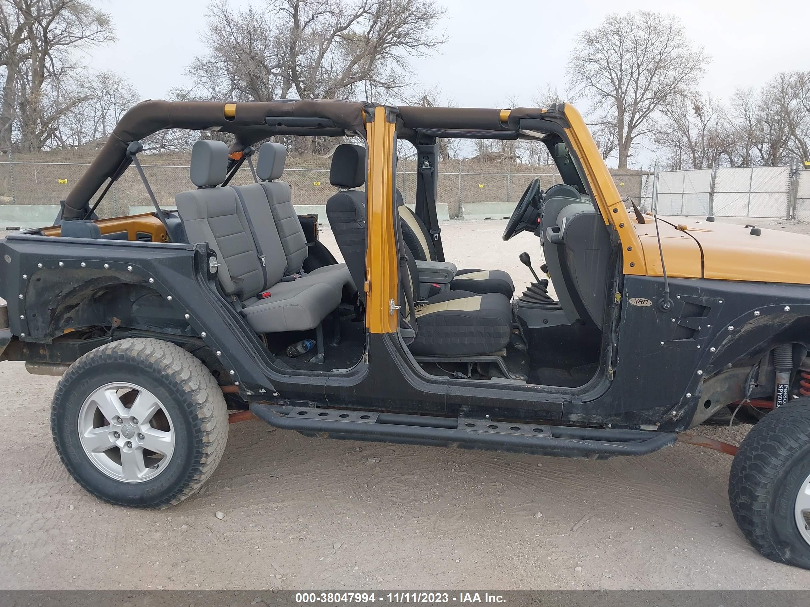 Photo 12 VIN: 1J4GA59188L521900 - JEEP WRANGLER 