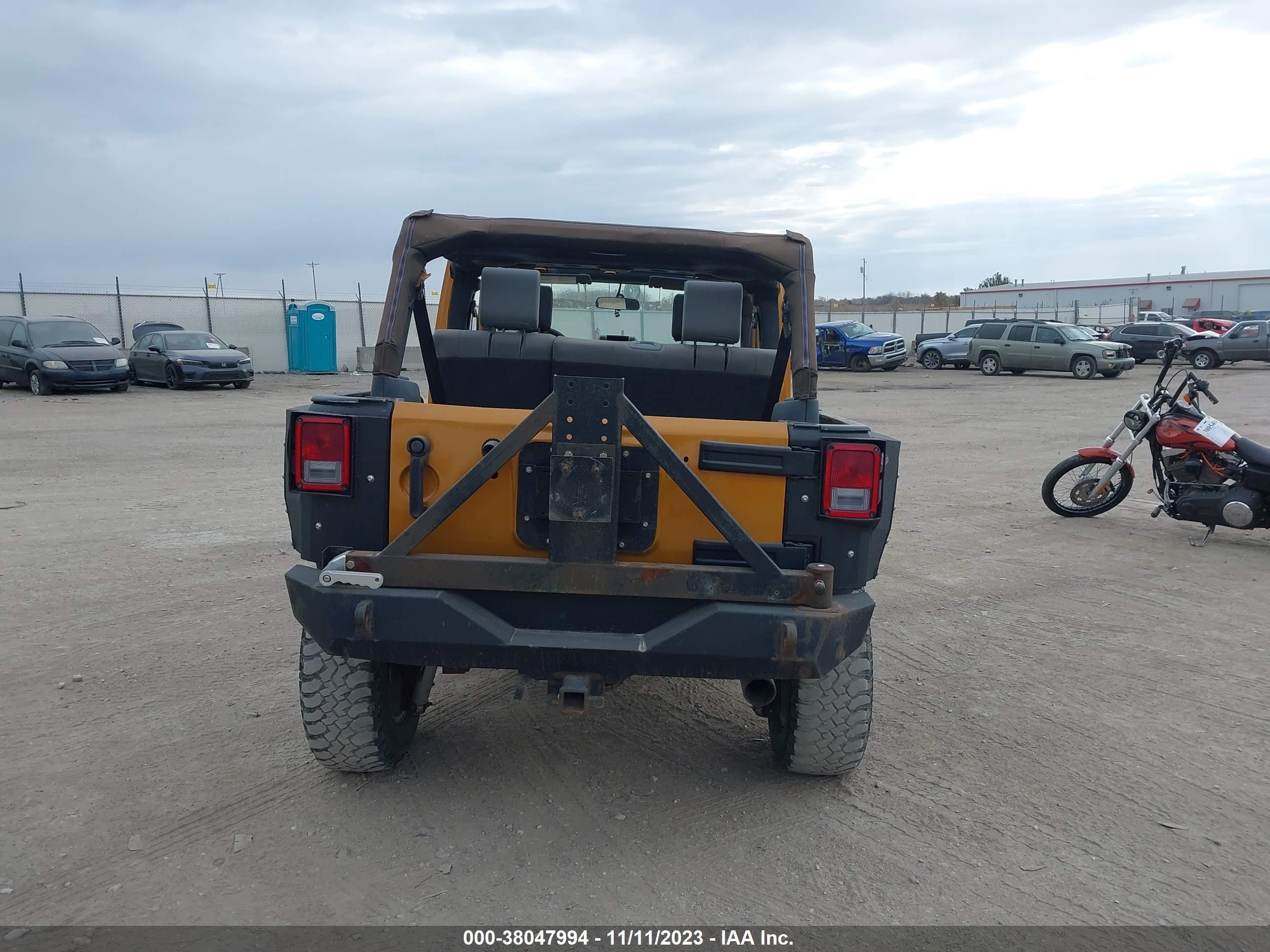 Photo 15 VIN: 1J4GA59188L521900 - JEEP WRANGLER 