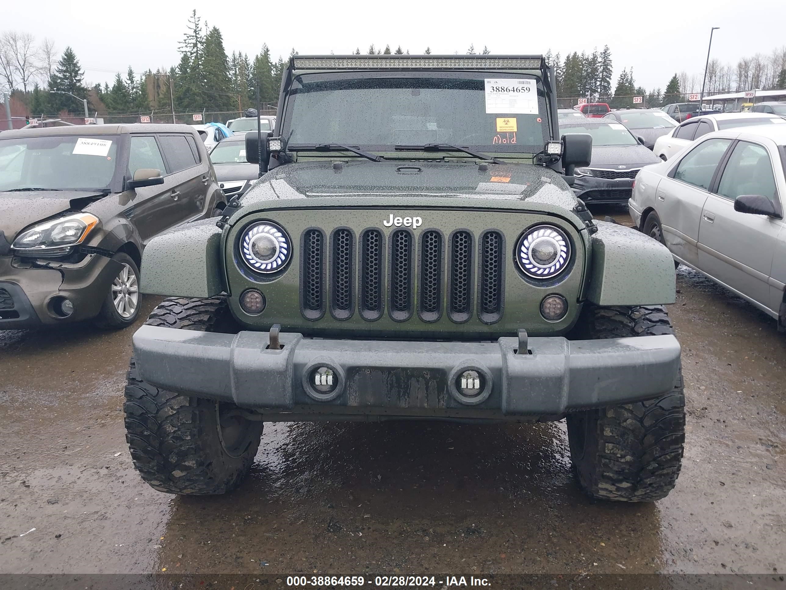 Photo 12 VIN: 1J4GA59188L596726 - JEEP WRANGLER 