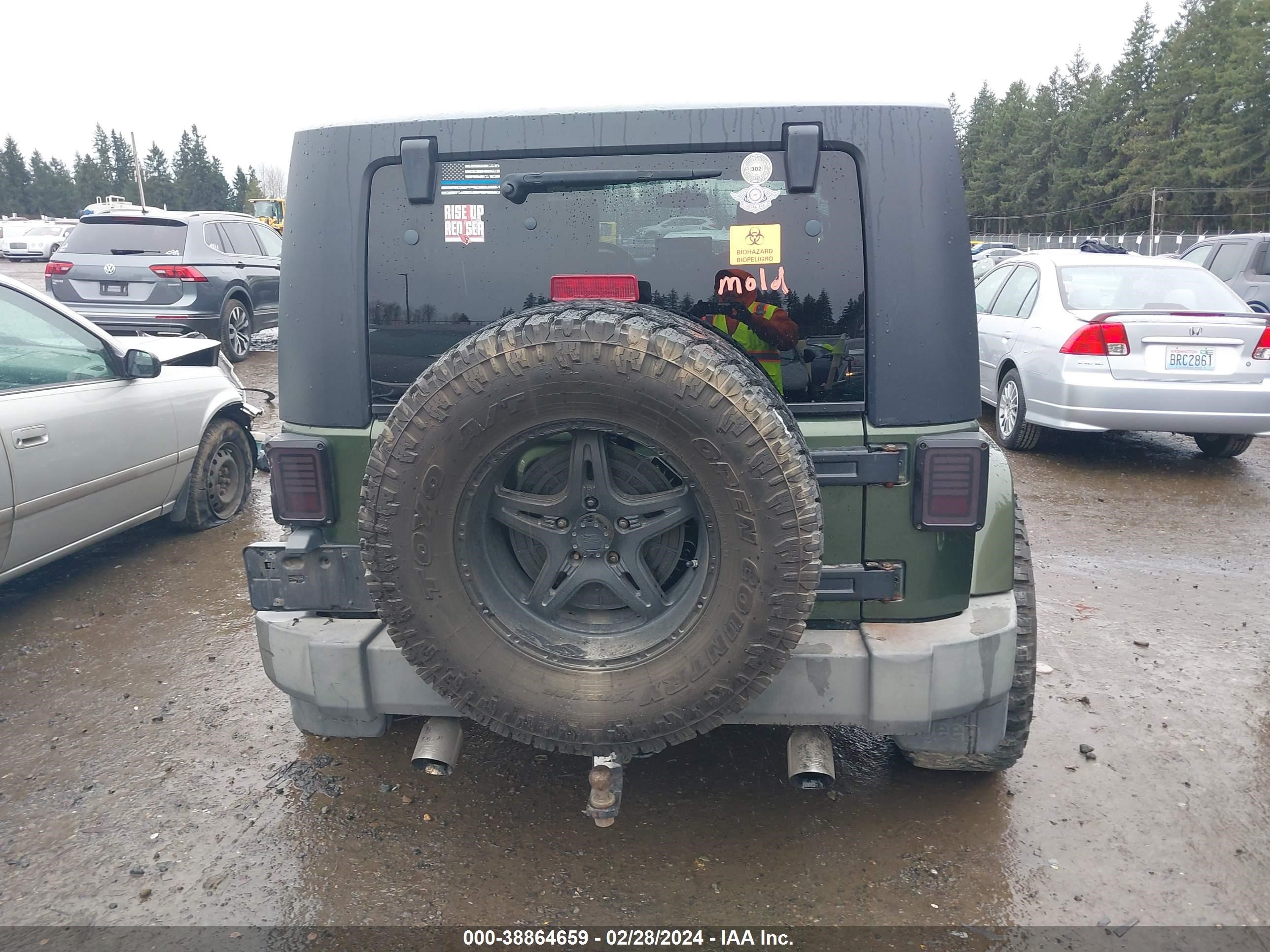 Photo 16 VIN: 1J4GA59188L596726 - JEEP WRANGLER 