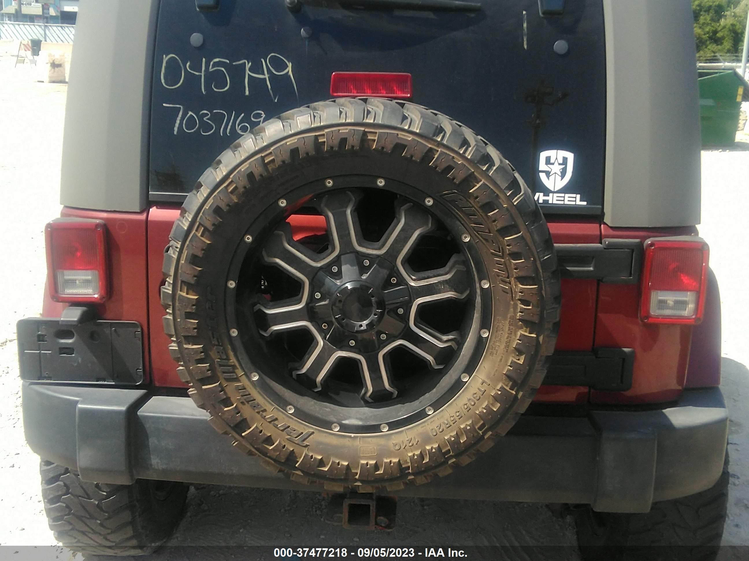 Photo 15 VIN: 1J4GA591X8L537550 - JEEP WRANGLER 