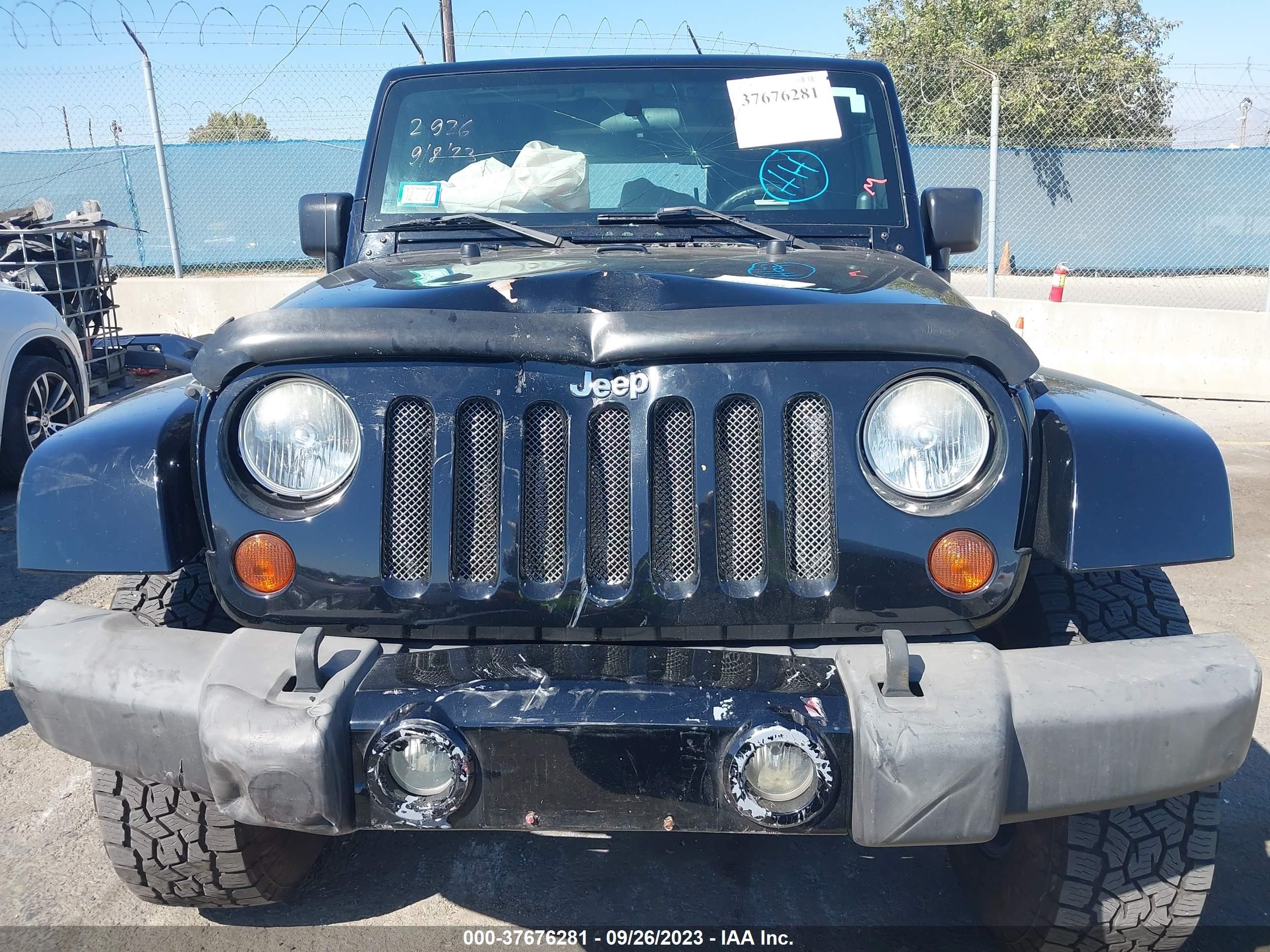 Photo 5 VIN: 1J4GA591X8L638300 - JEEP WRANGLER 