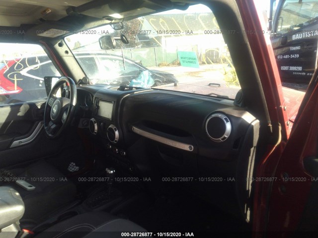 Photo 4 VIN: 1J4GA5D12BL524872 - JEEP WRANGLER 