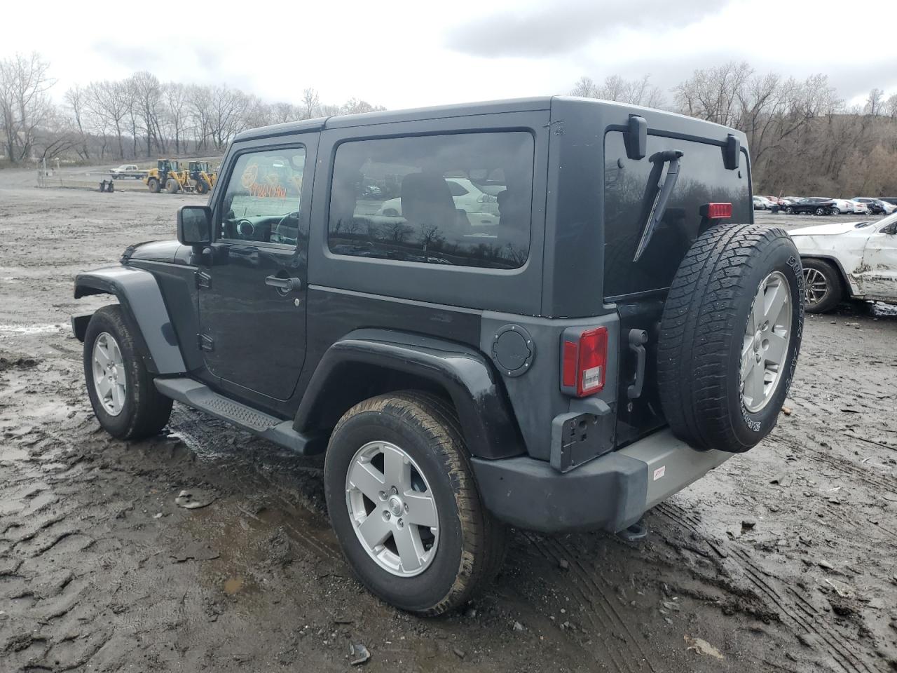 Photo 1 VIN: 1J4GA5D15BL633116 - JEEP WRANGLER 