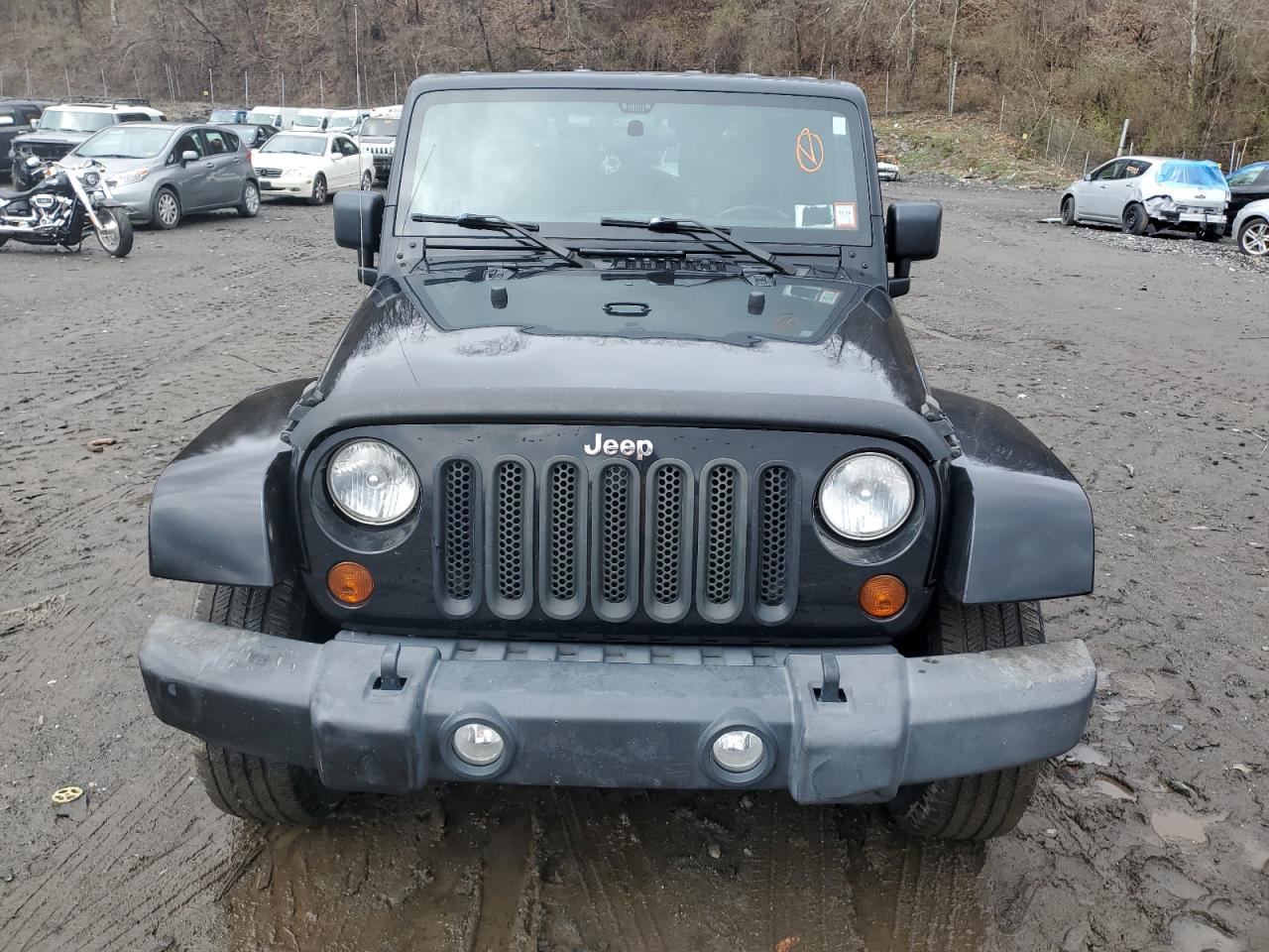 Photo 4 VIN: 1J4GA5D15BL633116 - JEEP WRANGLER 