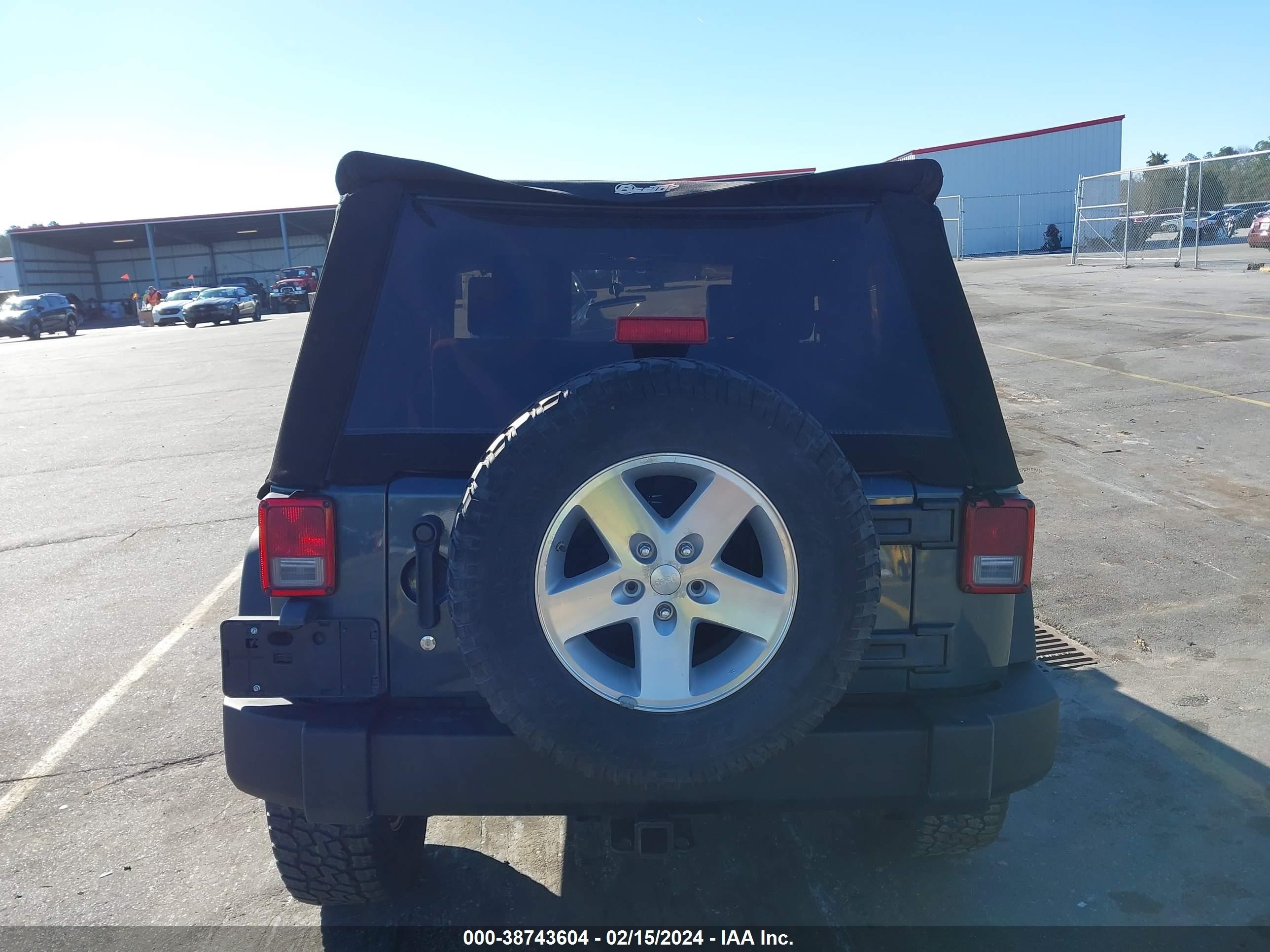 Photo 15 VIN: 1J4GA64108L510192 - JEEP WRANGLER 