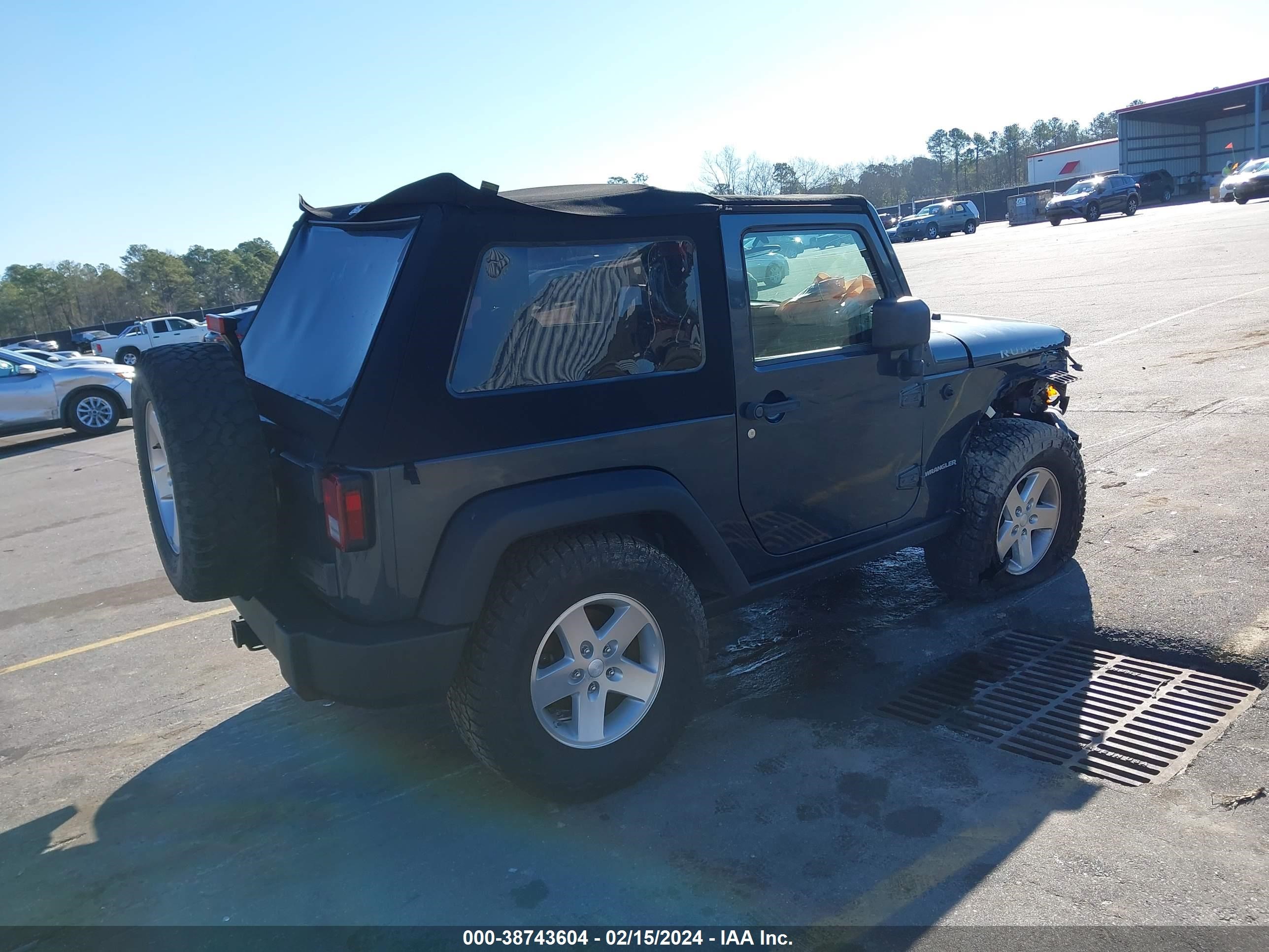 Photo 3 VIN: 1J4GA64108L510192 - JEEP WRANGLER 