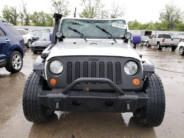 Photo 4 VIN: 1J4GA64159L733295 - JEEP WRANGLER 