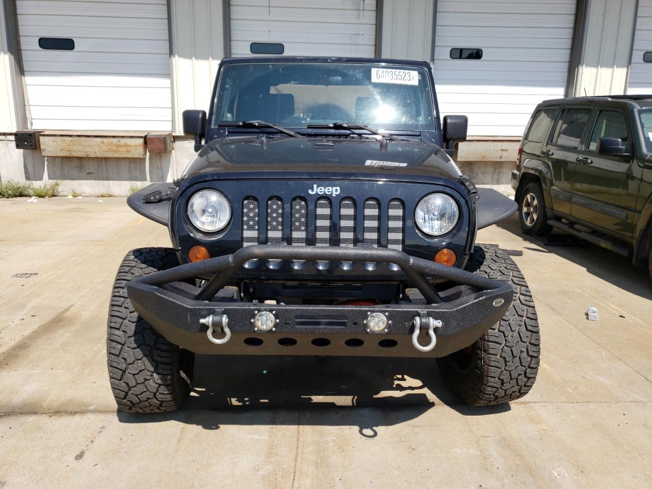 Photo 4 VIN: 1J4GA64179L703375 - JEEP WRANGLER 