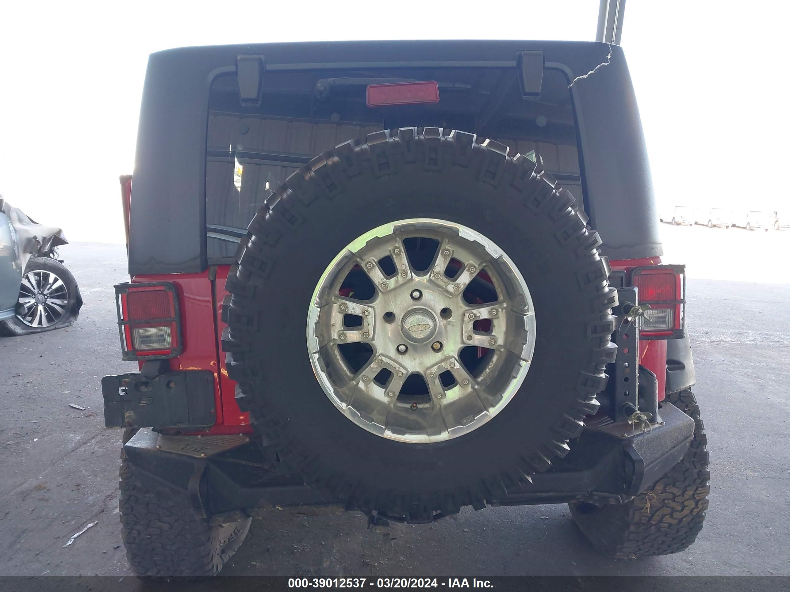 Photo 15 VIN: 1J4GA69117L147313 - JEEP WRANGLER 