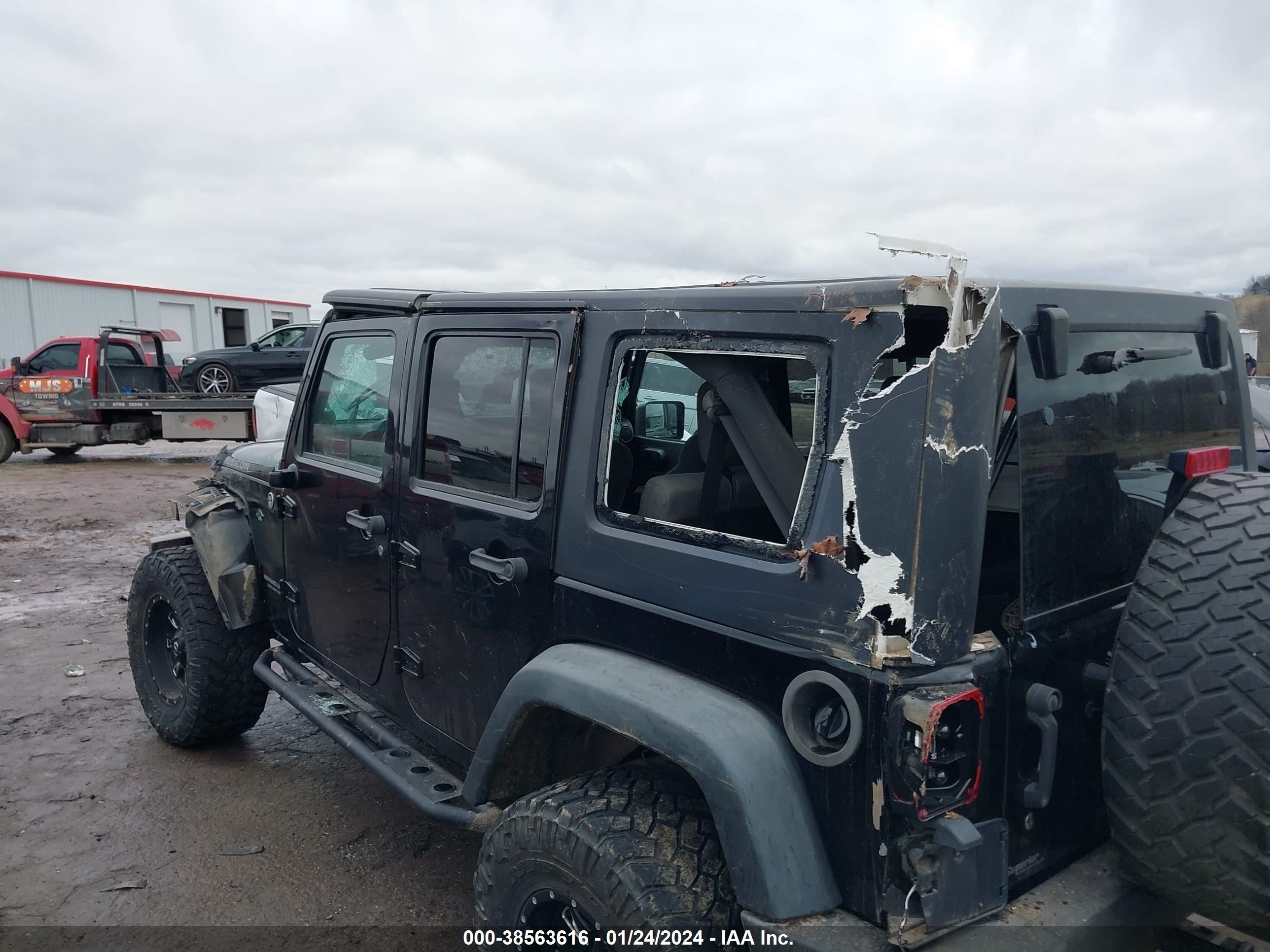 Photo 5 VIN: 1J4GA69119L776623 - JEEP WRANGLER 