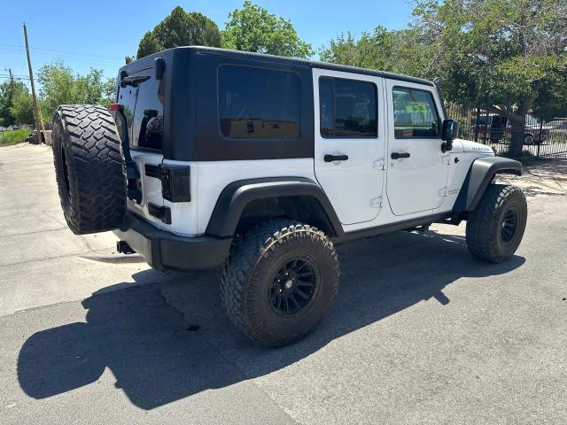 Photo 3 VIN: 1J4GA69138L629721 - JEEP WRANGLER 