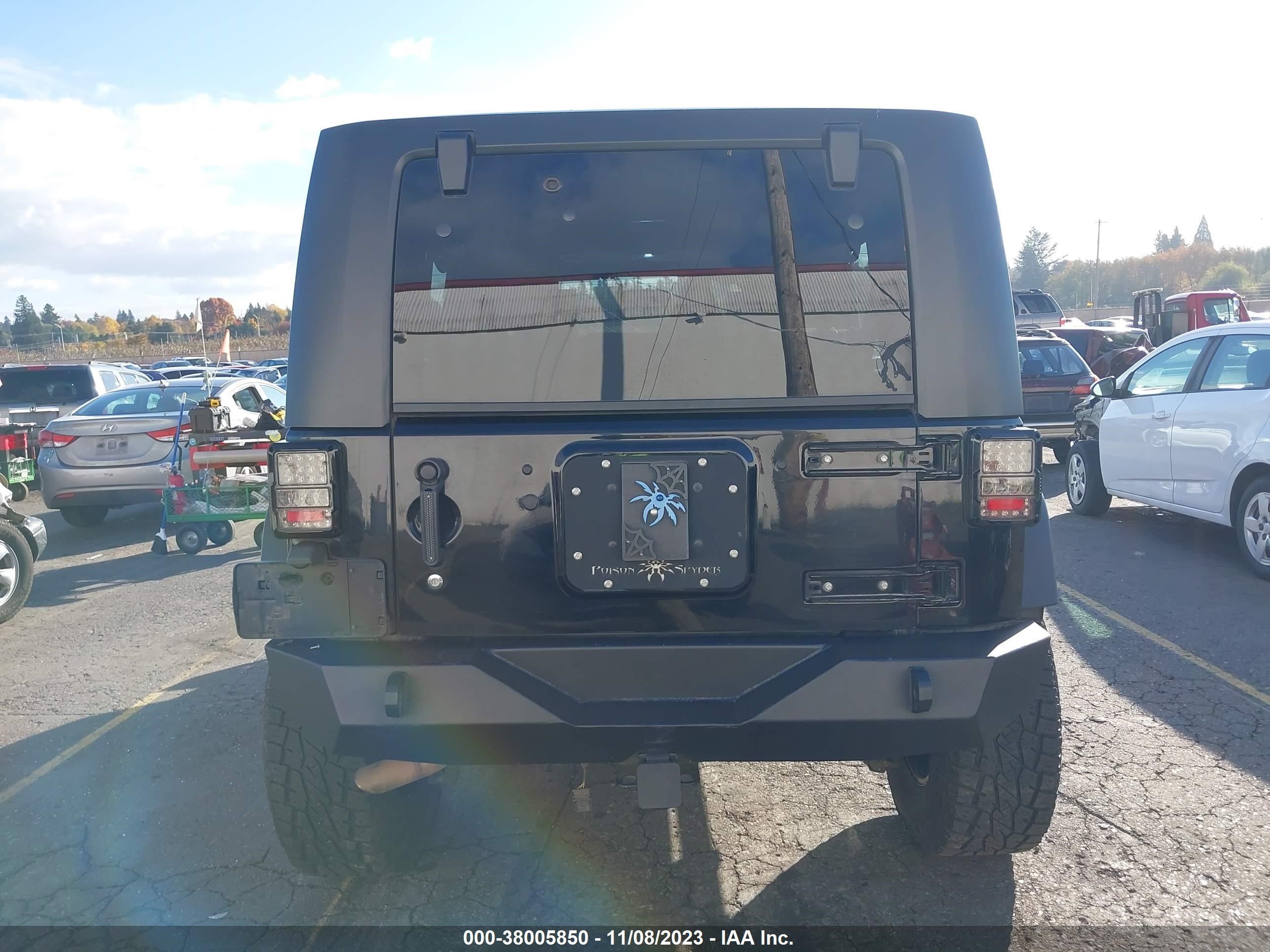 Photo 15 VIN: 1J4GA69197L222002 - JEEP WRANGLER 