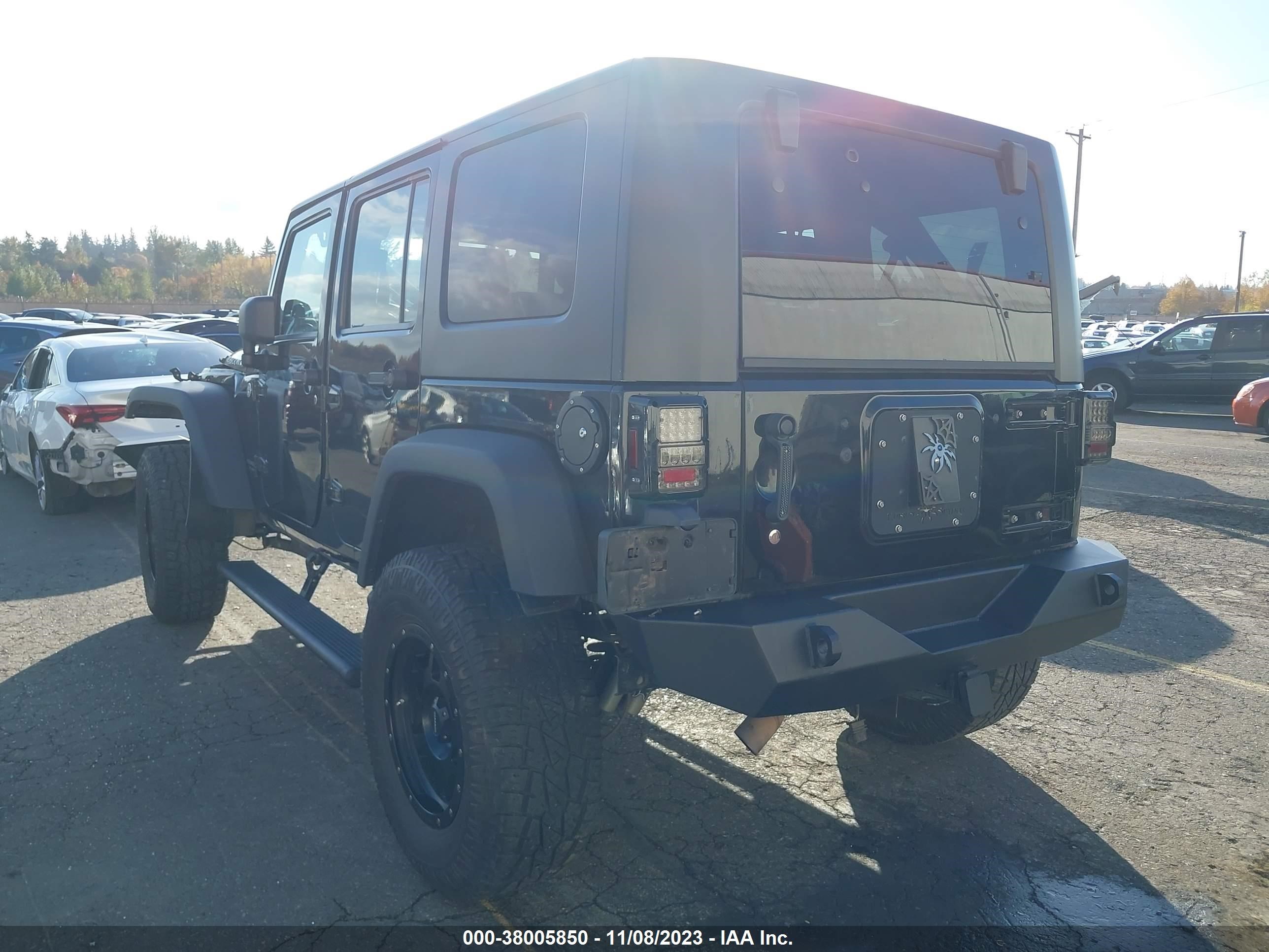 Photo 2 VIN: 1J4GA69197L222002 - JEEP WRANGLER 