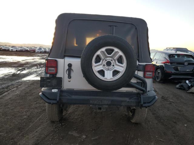 Photo 5 VIN: 1J4GA69199L711440 - JEEP WRANGLER U 