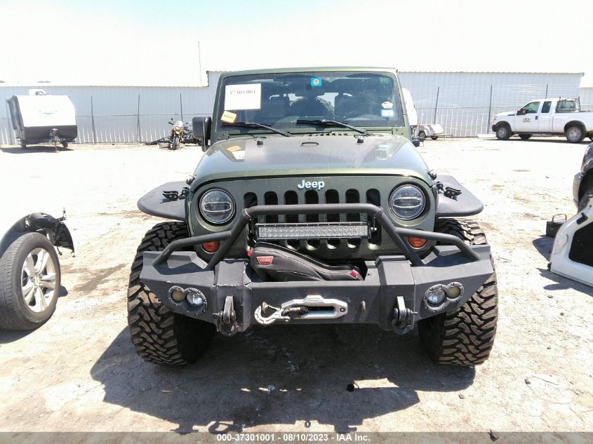 Photo 12 VIN: 1J4GA691X8L597592 - JEEP WRANGLER 