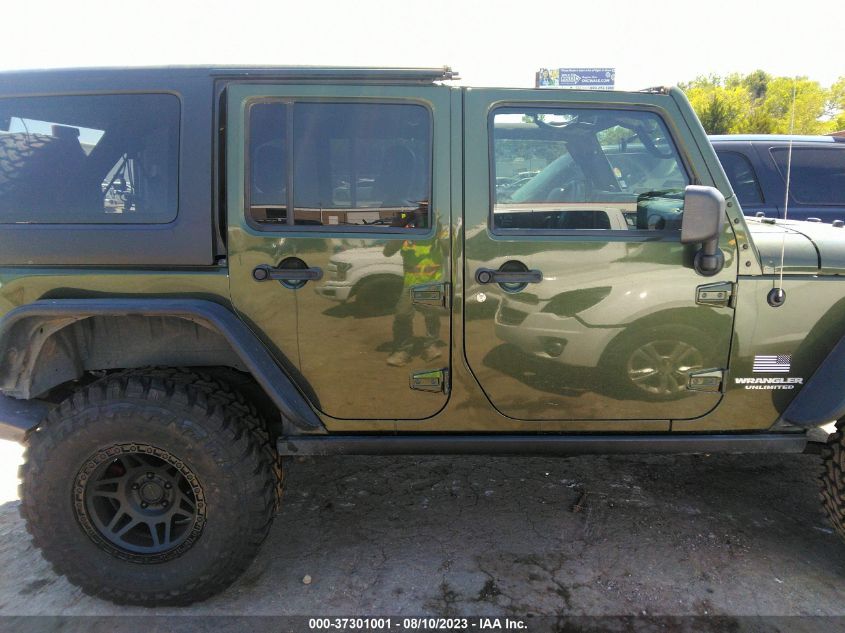 Photo 13 VIN: 1J4GA691X8L597592 - JEEP WRANGLER 