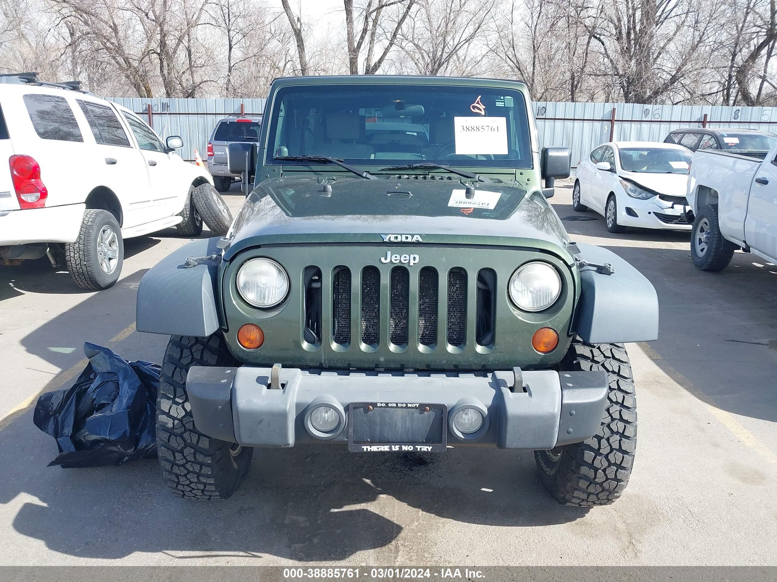 Photo 5 VIN: 1J4GA691X8L611247 - JEEP WRANGLER 