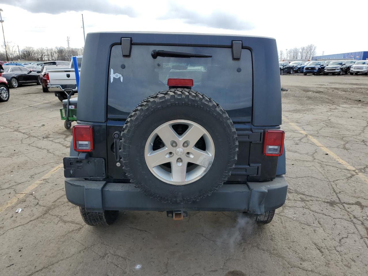 Photo 5 VIN: 1J4GA691X8L637010 - JEEP WRANGLER 