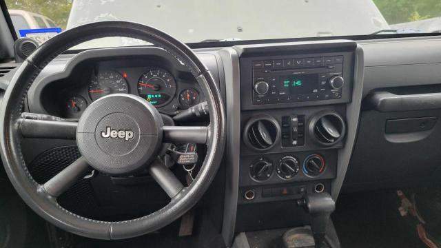 Photo 8 VIN: 1J4GB39117L124223 - JEEP WRANGLER 