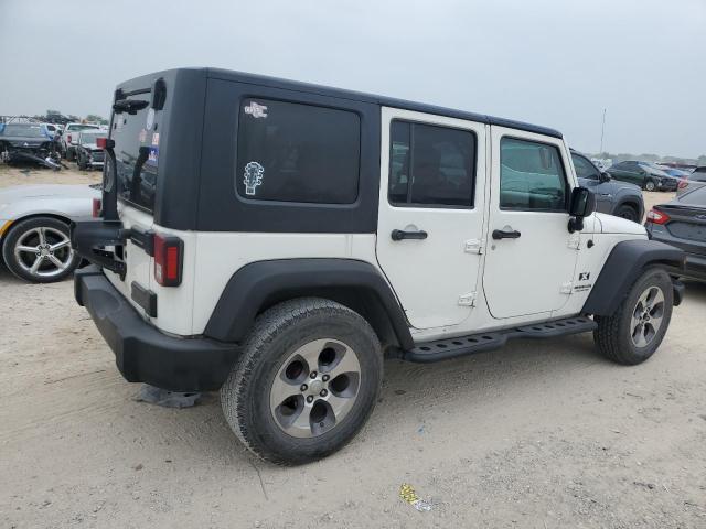 Photo 2 VIN: 1J4GB39138L650189 - JEEP WRANGLER 