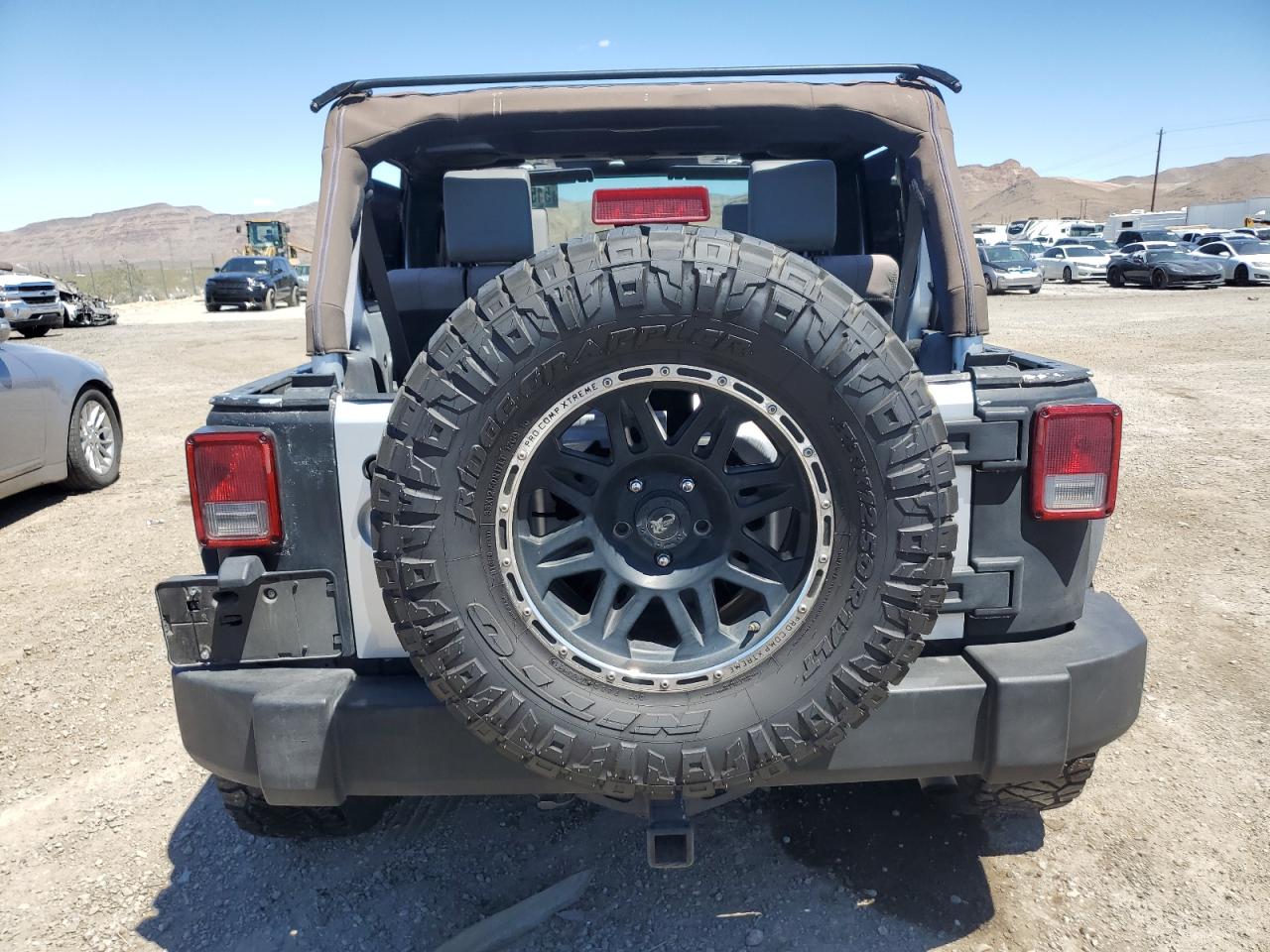 Photo 5 VIN: 1J4GB39139L732201 - JEEP WRANGLER 