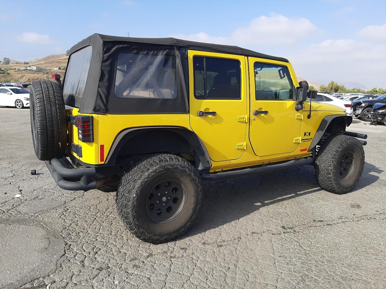 Photo 2 VIN: 1J4GB39159L753857 - JEEP WRANGLER 