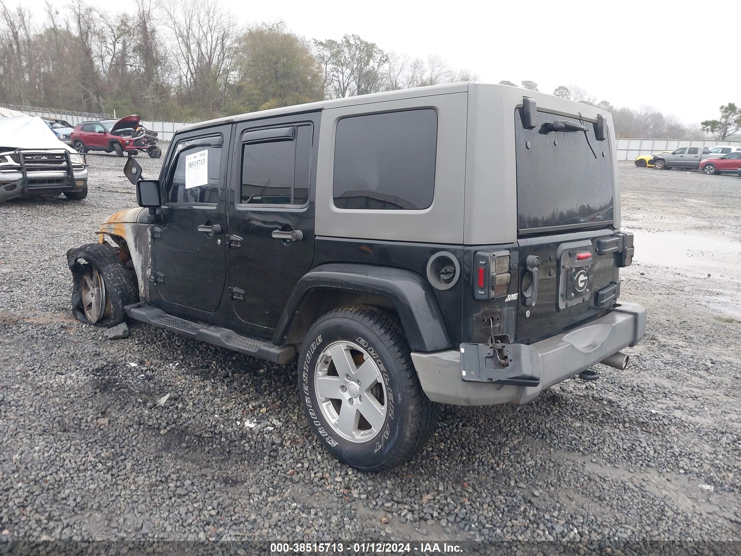 Photo 2 VIN: 1J4GB59167L207951 - JEEP WRANGLER 