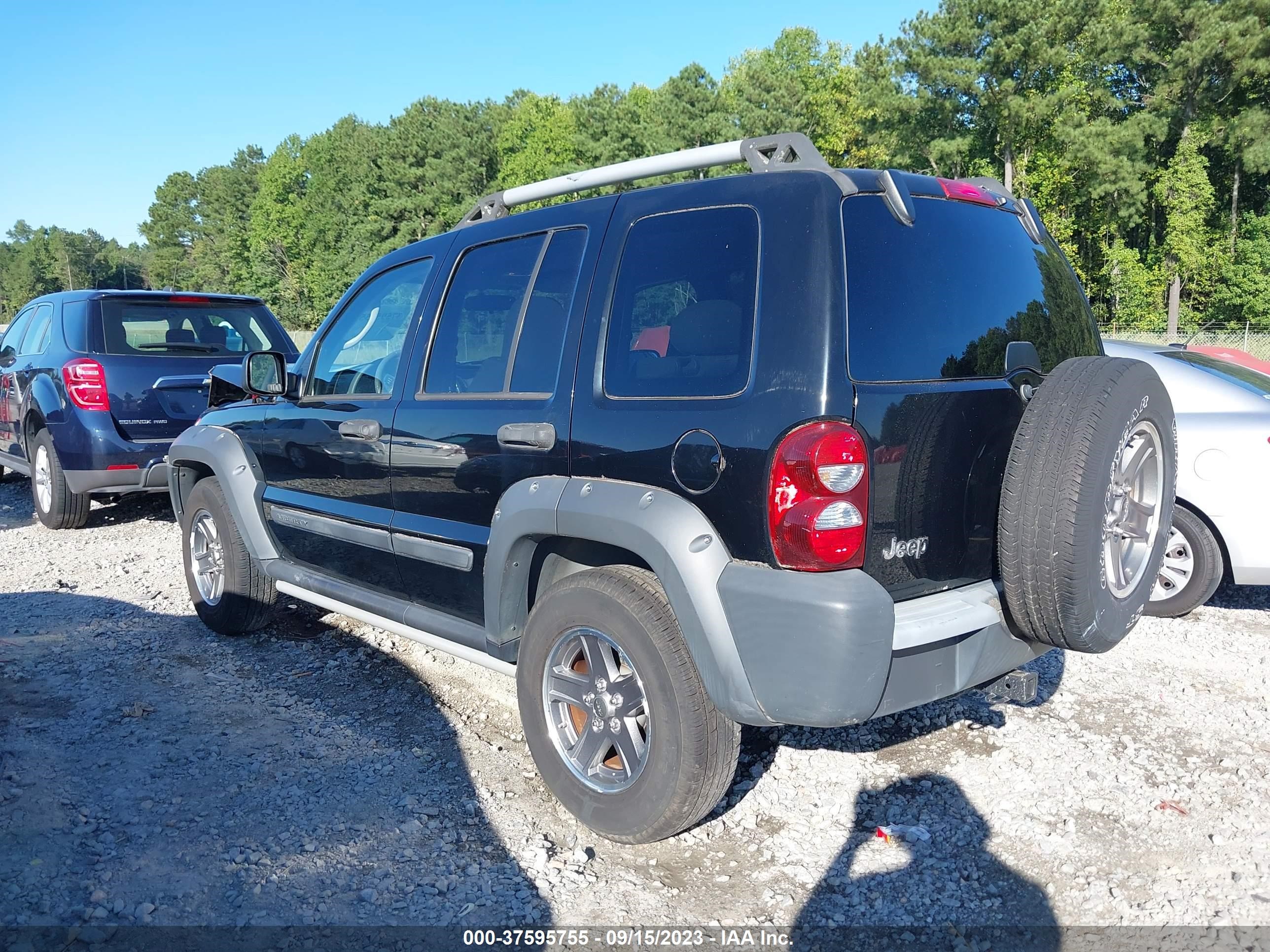 Photo 2 VIN: 1J4GK38K85W683192 - JEEP LIBERTY (NORTH AMERICA) 