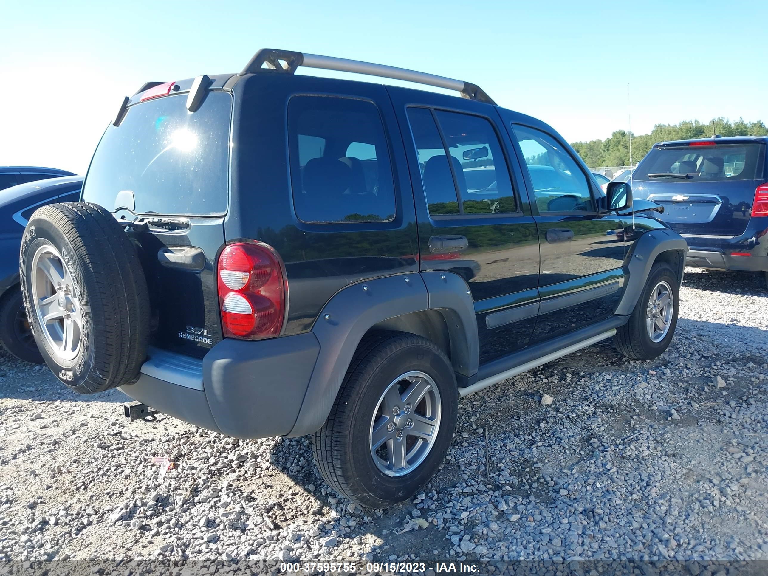 Photo 3 VIN: 1J4GK38K85W683192 - JEEP LIBERTY (NORTH AMERICA) 