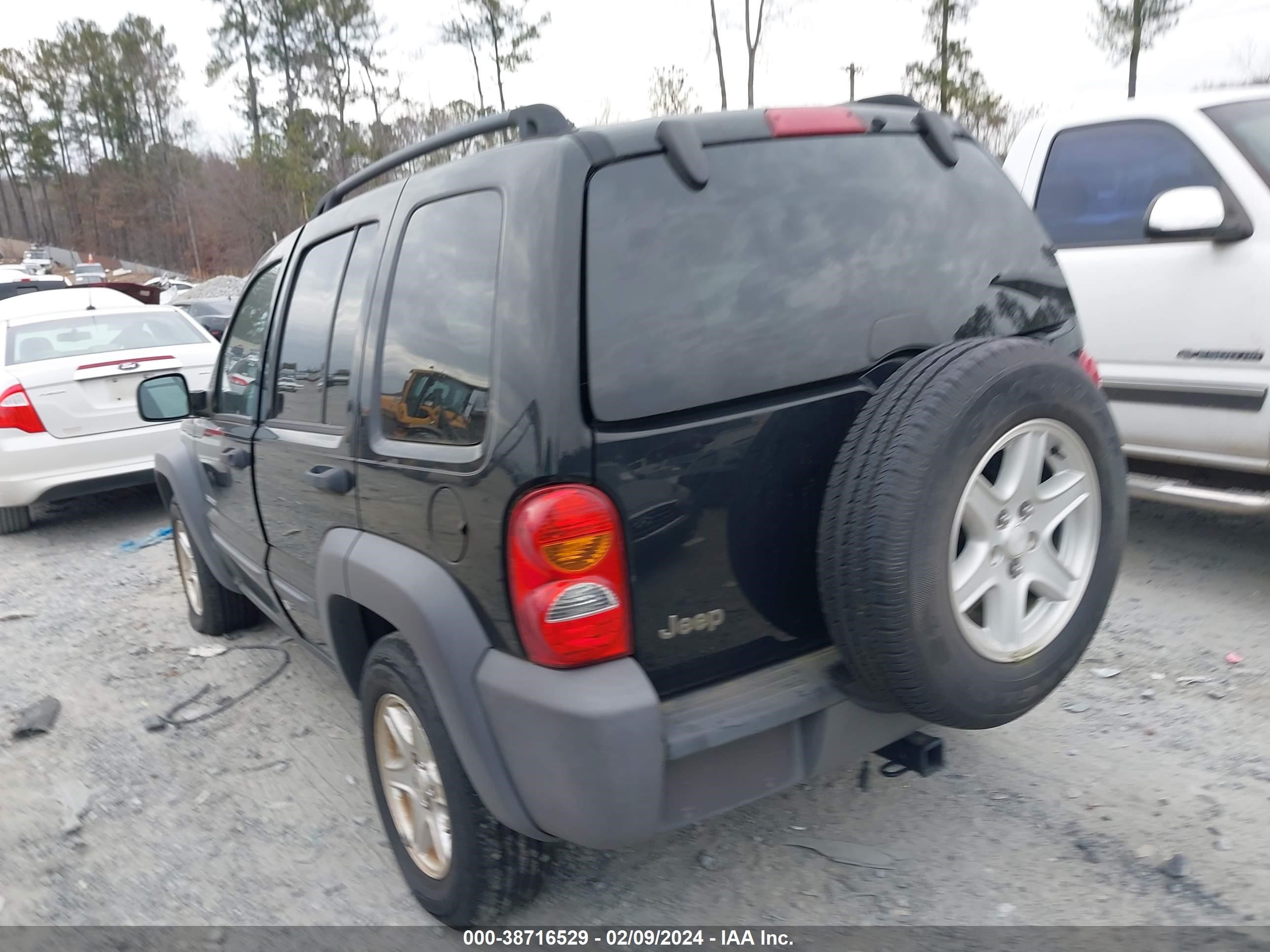 Photo 2 VIN: 1J4GK48K24W107490 - JEEP LIBERTY (NORTH AMERICA) 