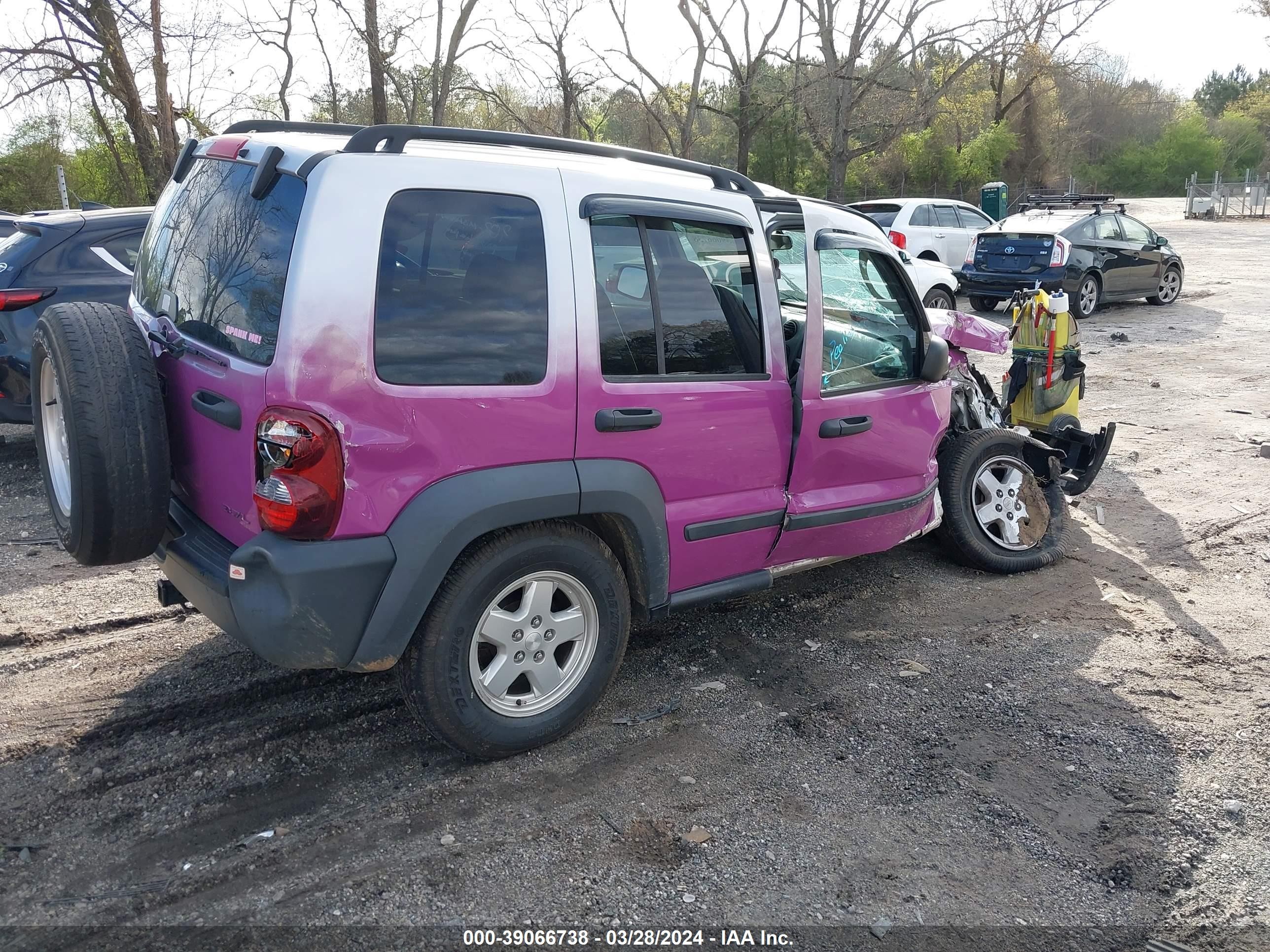 Photo 3 VIN: 1J4GK48K27W672889 - JEEP LIBERTY (NORTH AMERICA) 