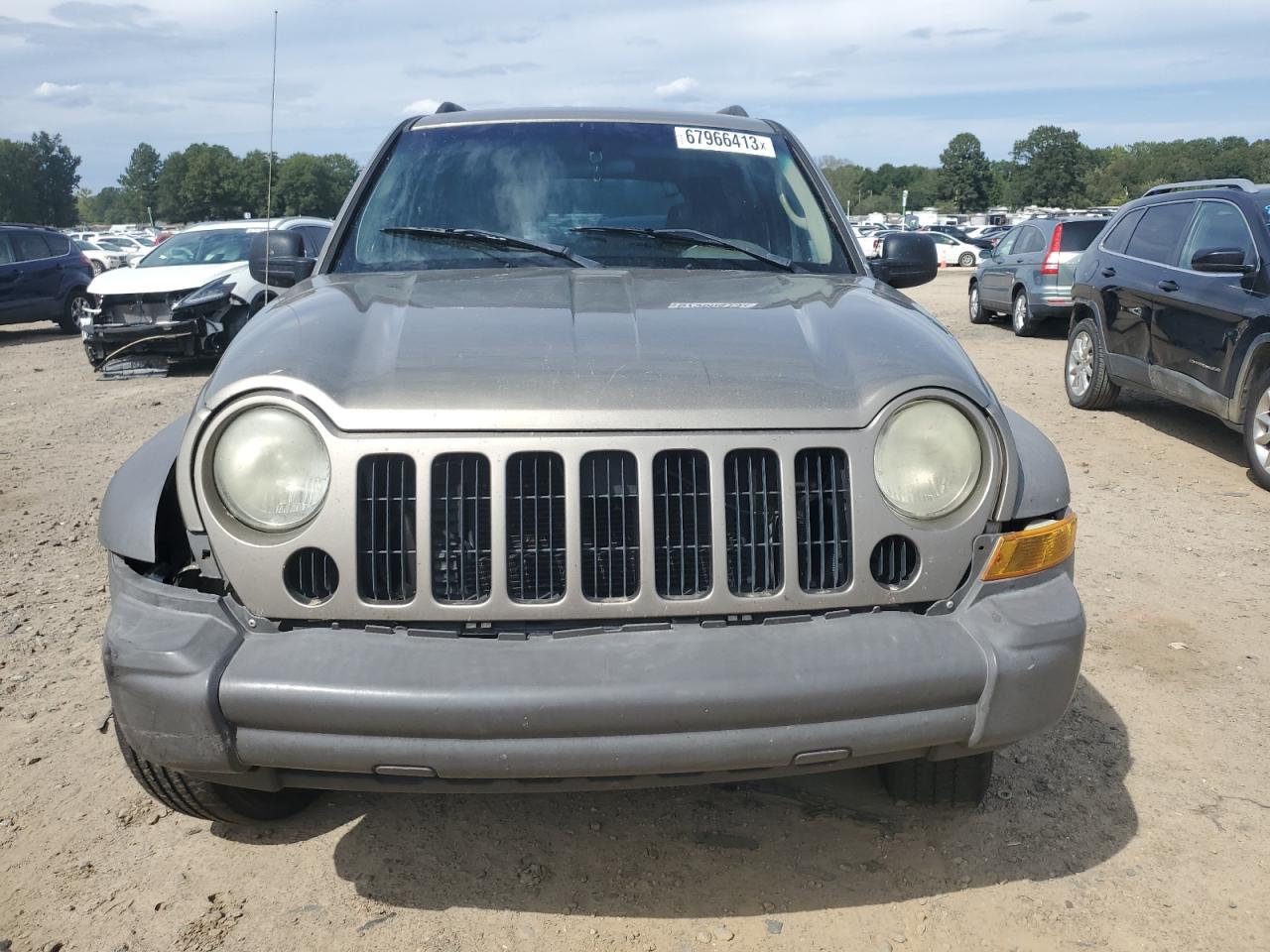 Photo 4 VIN: 1J4GK48K47W507653 - JEEP LIBERTY (NORTH AMERICA) 