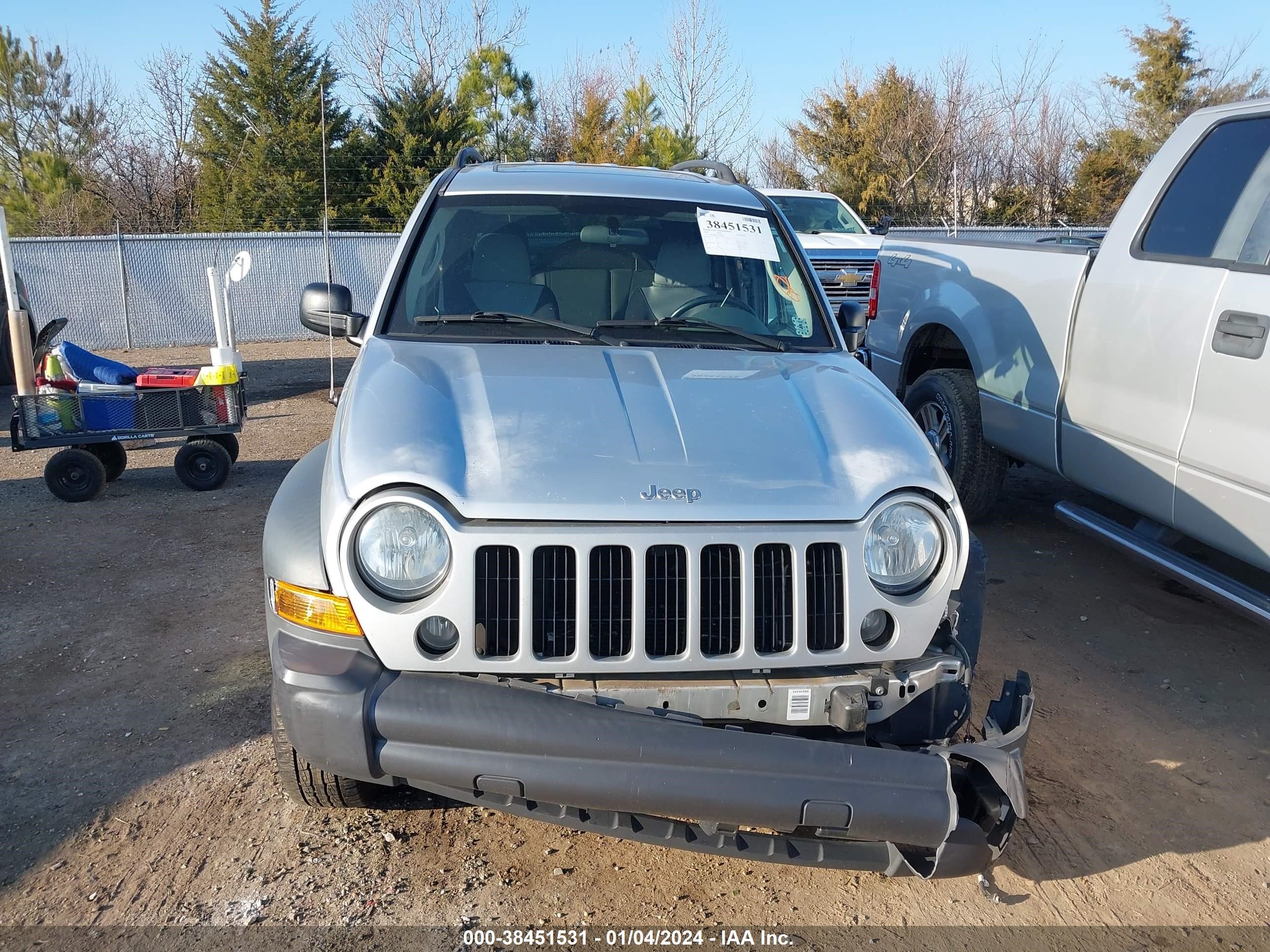 Photo 11 VIN: 1J4GK48K67W703867 - JEEP LIBERTY (NORTH AMERICA) 