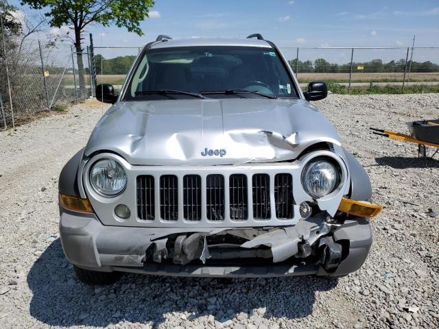 Photo 4 VIN: 1J4GK48K95W625419 - JEEP LIBERTY 