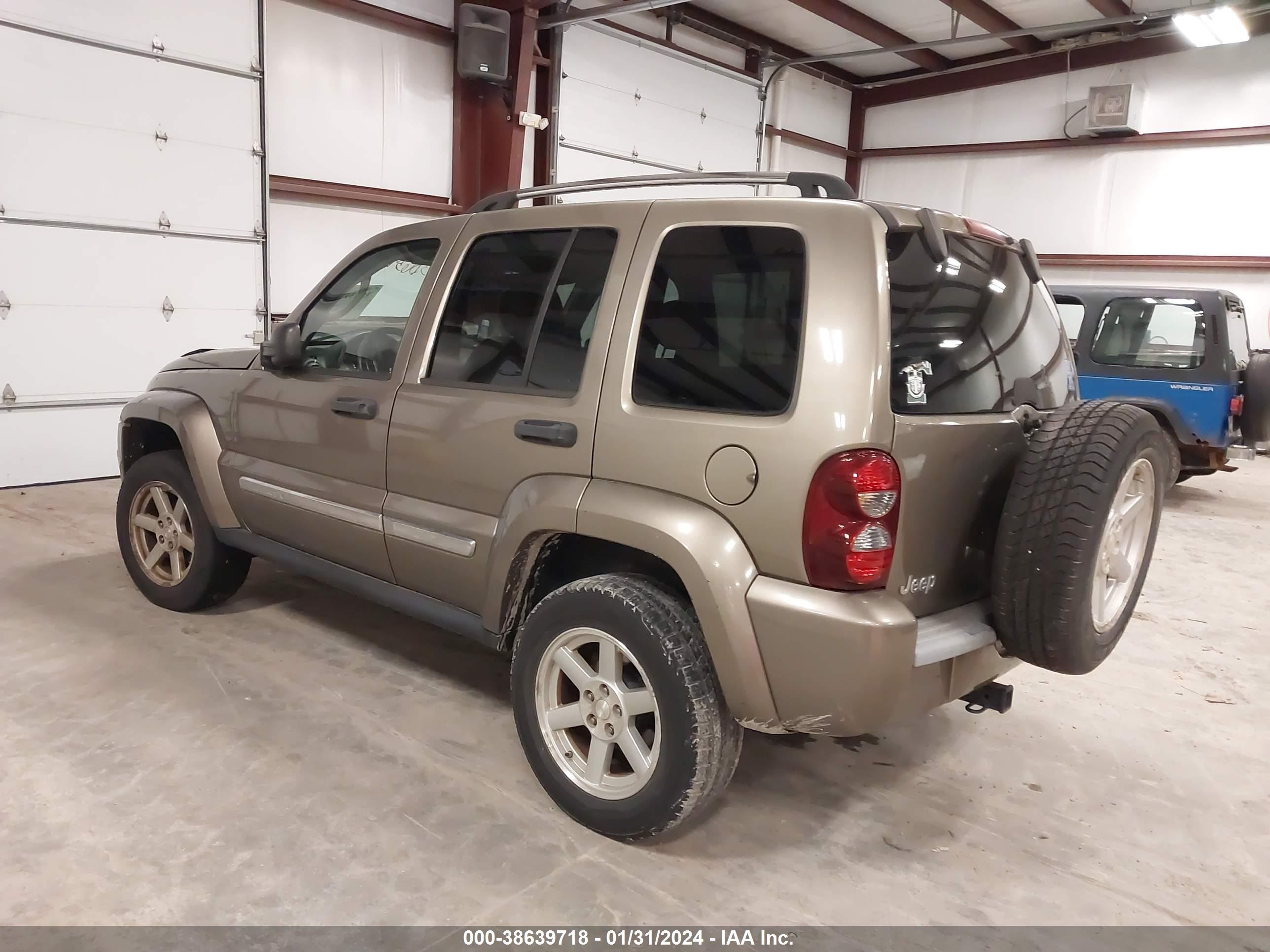 Photo 2 VIN: 1J4GK58K05W567013 - JEEP LIBERTY (NORTH AMERICA) 