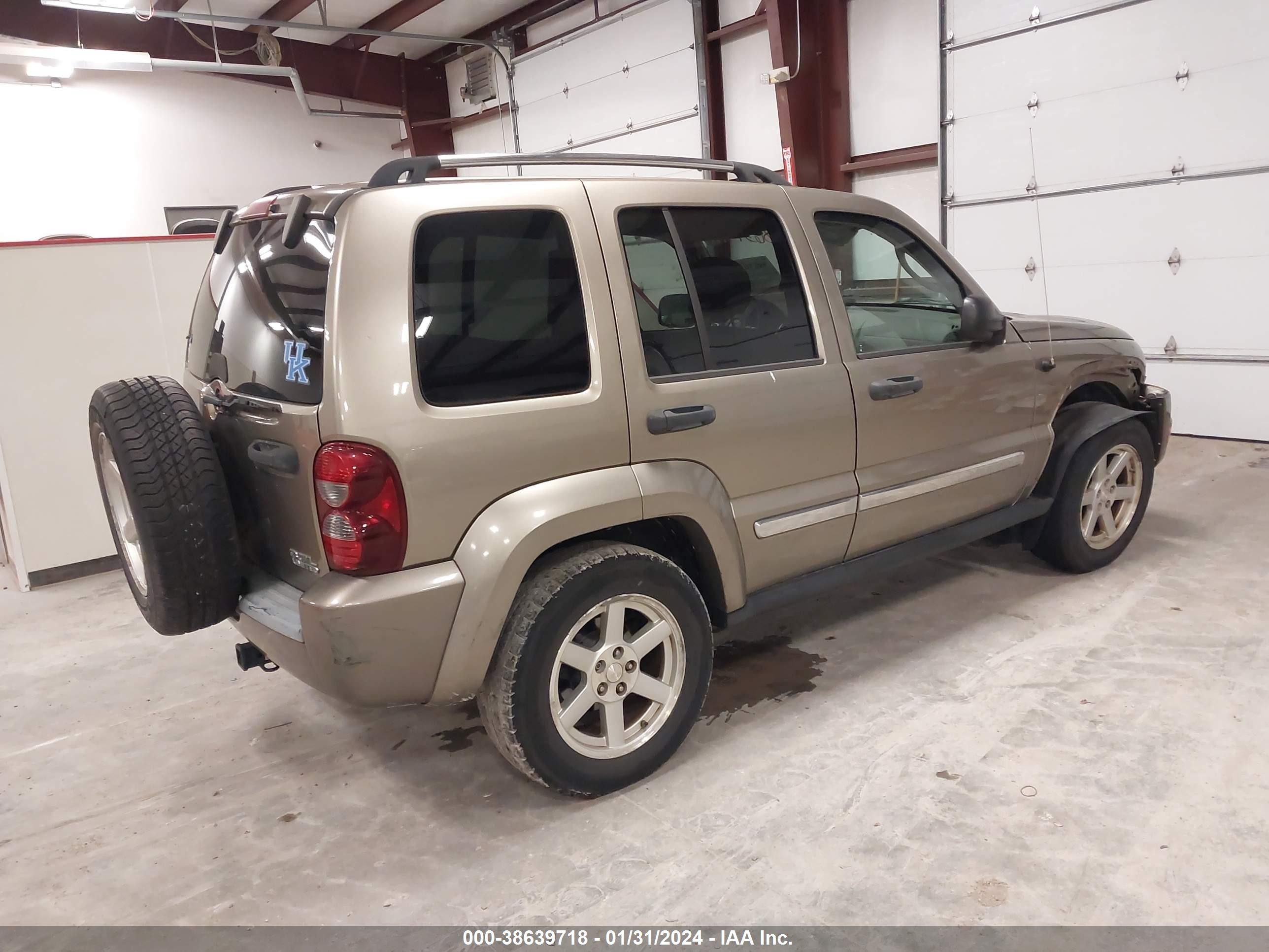 Photo 3 VIN: 1J4GK58K05W567013 - JEEP LIBERTY (NORTH AMERICA) 