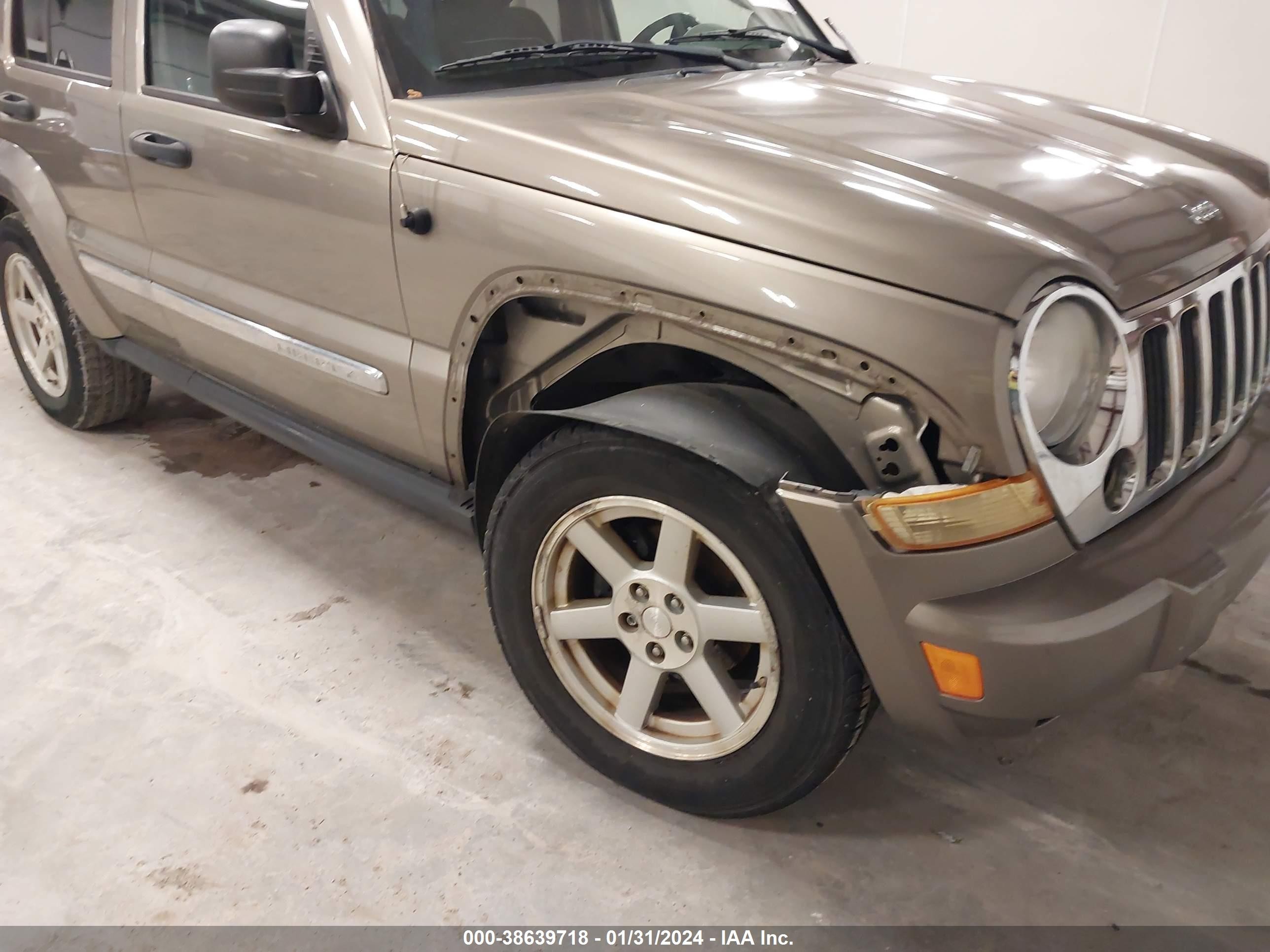 Photo 5 VIN: 1J4GK58K05W567013 - JEEP LIBERTY (NORTH AMERICA) 