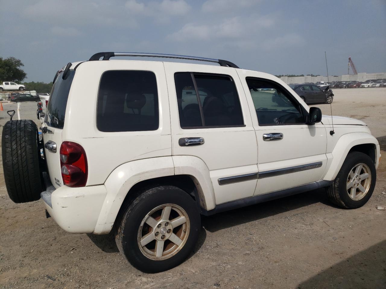 Photo 2 VIN: 1J4GK58K16W172453 - JEEP LIBERTY (NORTH AMERICA) 