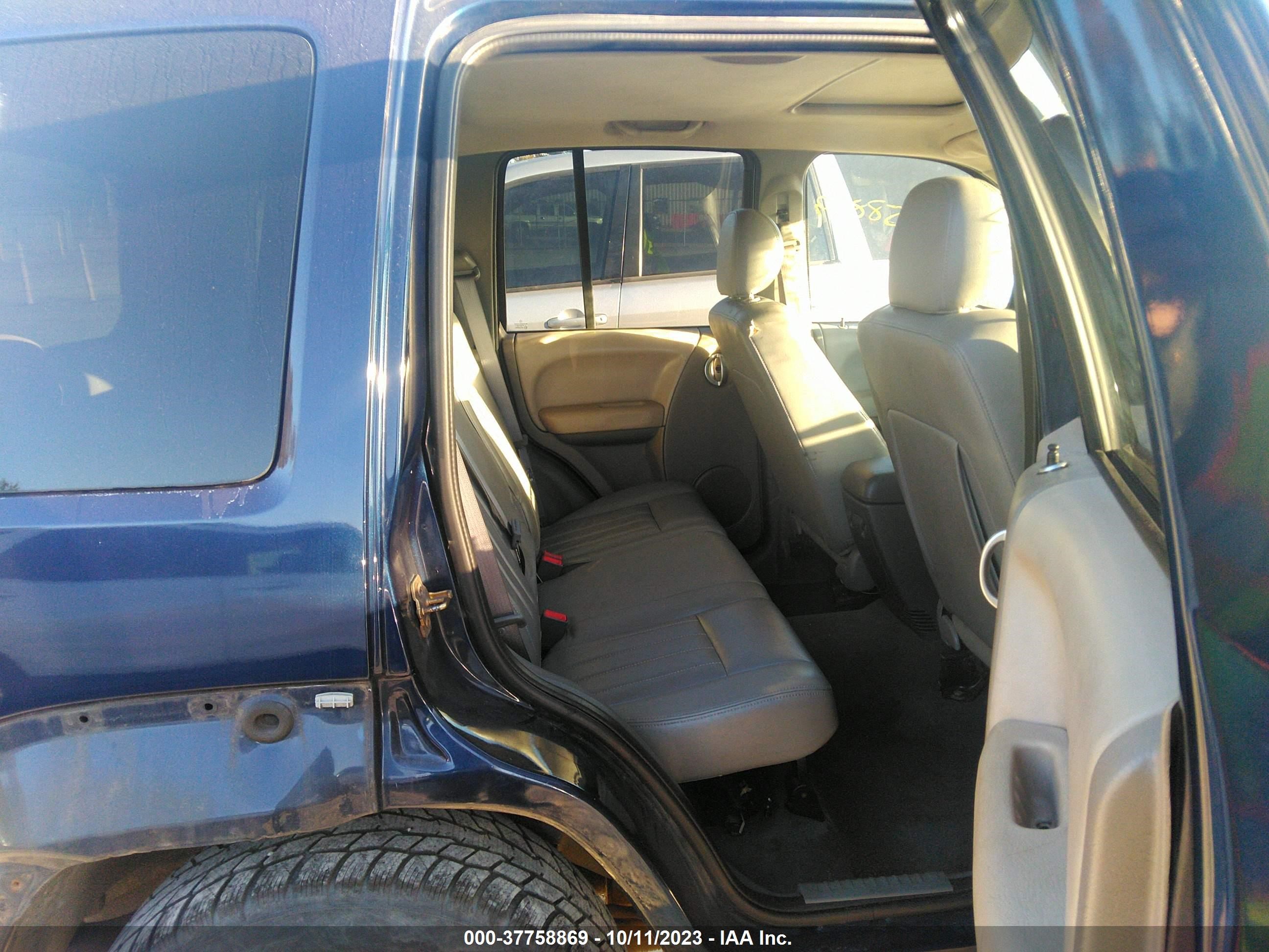 Photo 7 VIN: 1J4GK58K16W235681 - JEEP LIBERTY (NORTH AMERICA) 