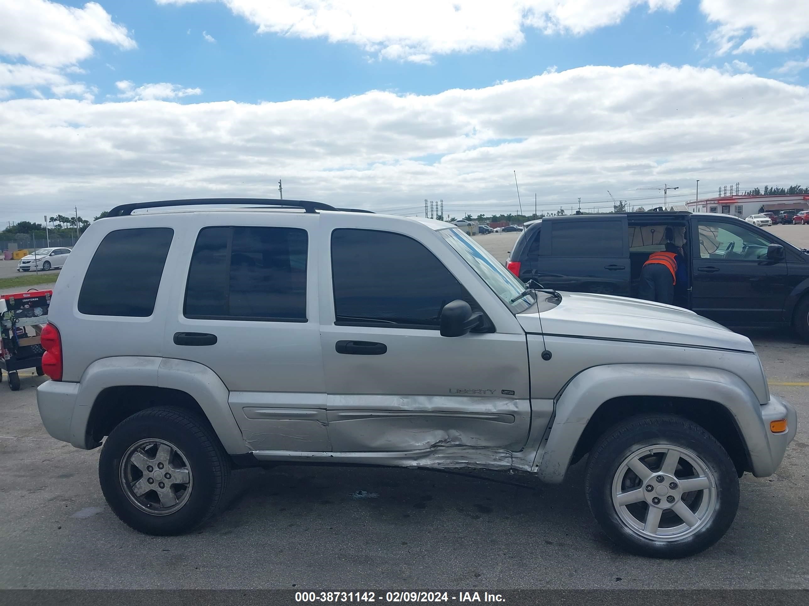 Photo 12 VIN: 1J4GK58K43W722014 - JEEP LIBERTY (NORTH AMERICA) 