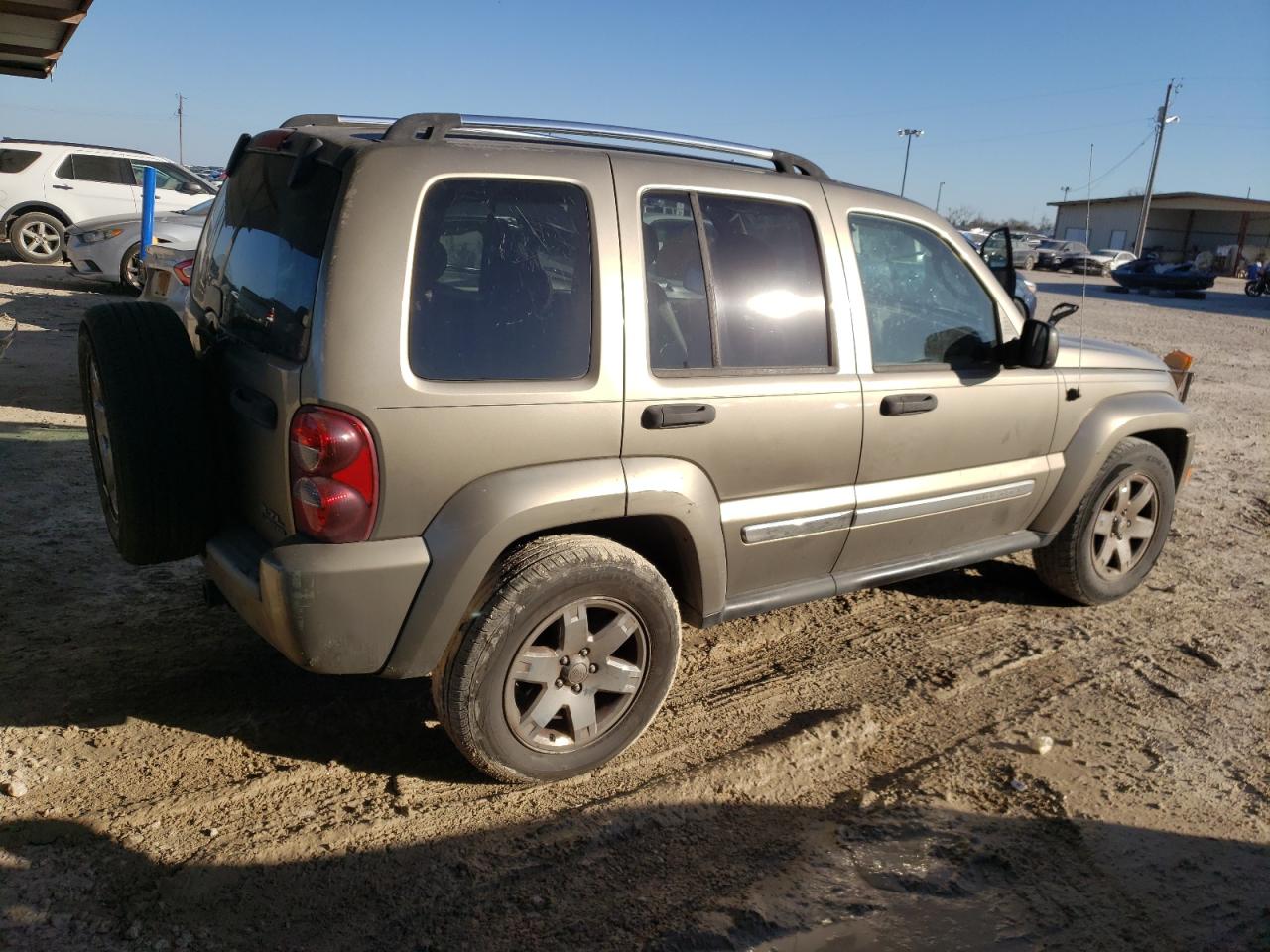 Photo 2 VIN: 1J4GK58K46W195595 - JEEP LIBERTY (NORTH AMERICA) 