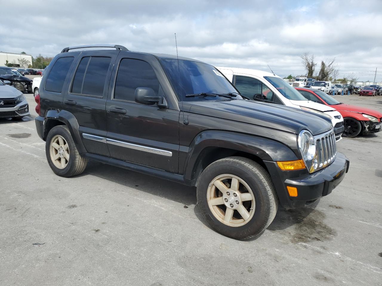 Photo 3 VIN: 1J4GK58K75W621455 - JEEP LIBERTY (NORTH AMERICA) 