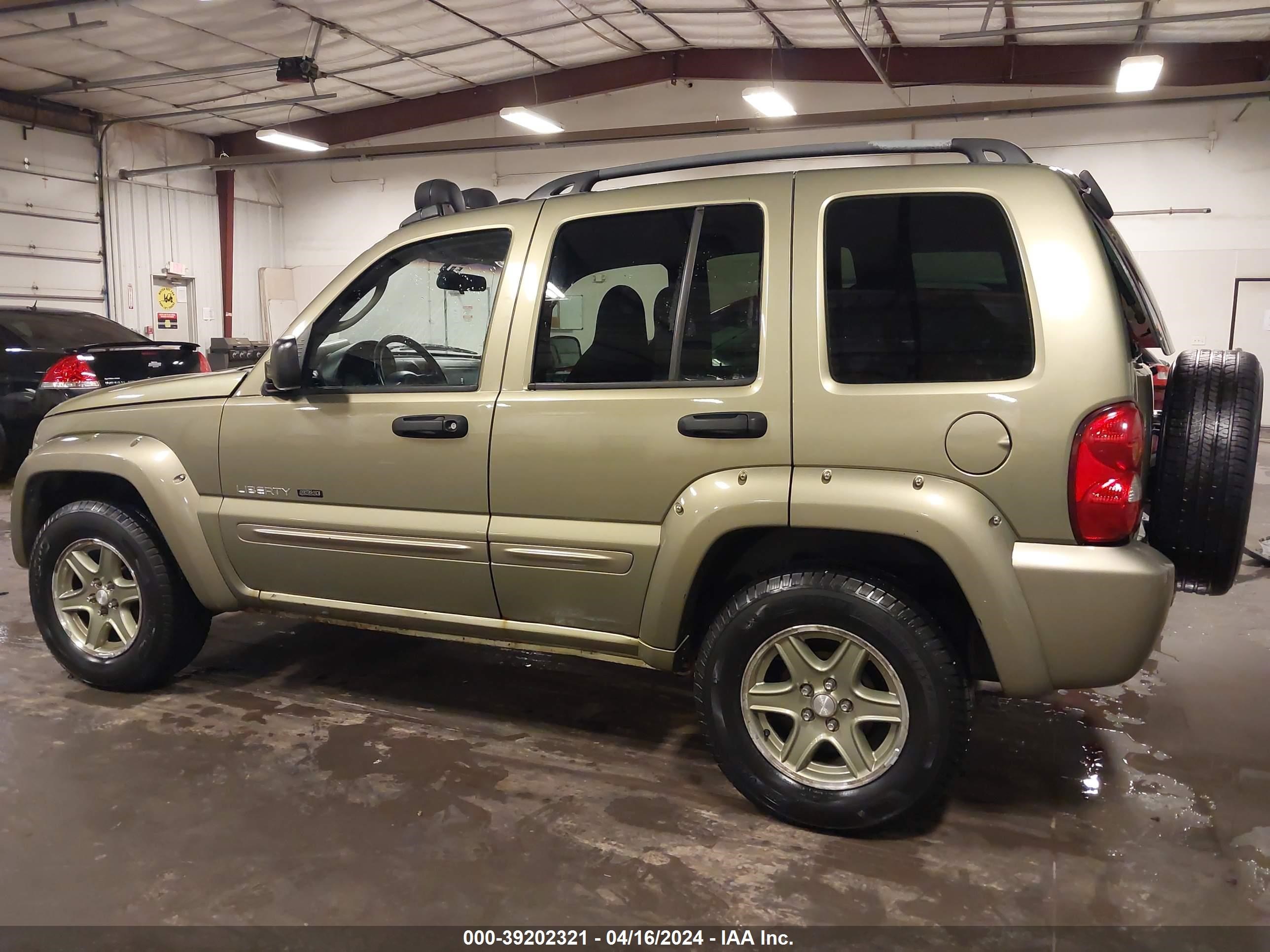 Photo 13 VIN: 1J4GL38K22W332304 - JEEP LIBERTY (NORTH AMERICA) 