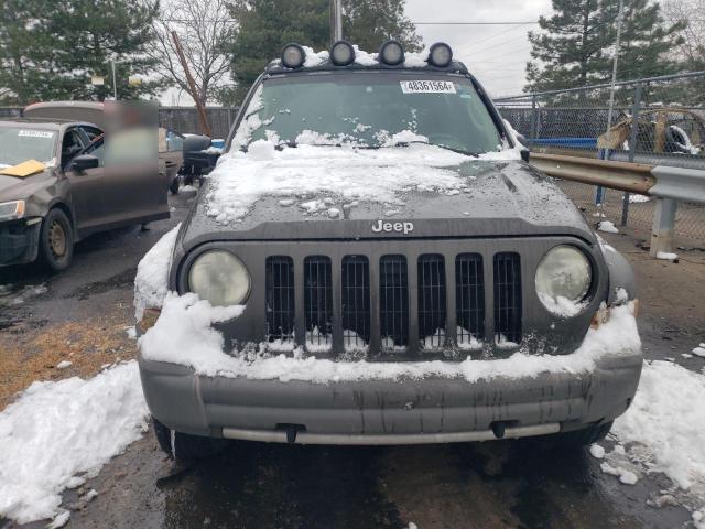 Photo 4 VIN: 1J4GL38K35W667091 - JEEP LIBERTY 