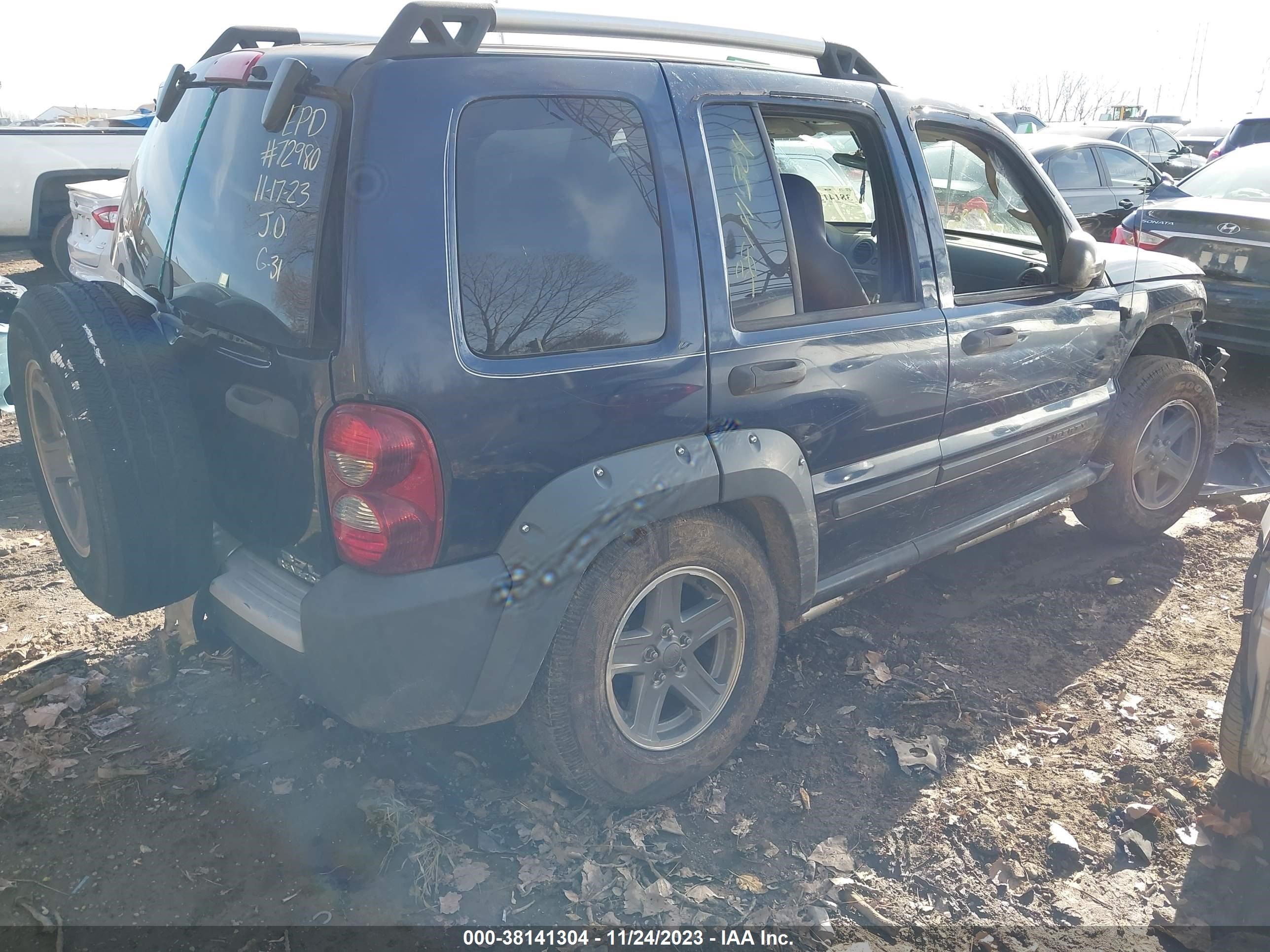 Photo 3 VIN: 1J4GL38K35W722400 - JEEP LIBERTY (NORTH AMERICA) 