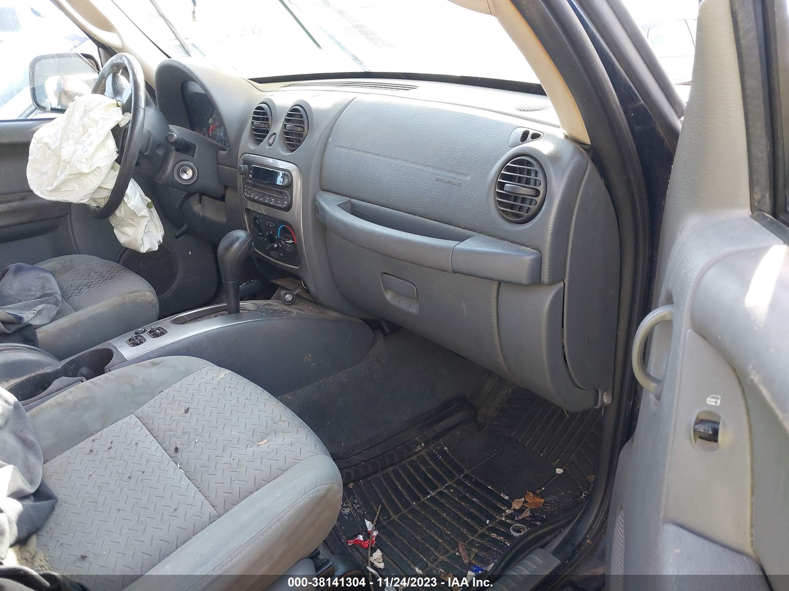 Photo 4 VIN: 1J4GL38K35W722400 - JEEP LIBERTY (NORTH AMERICA) 