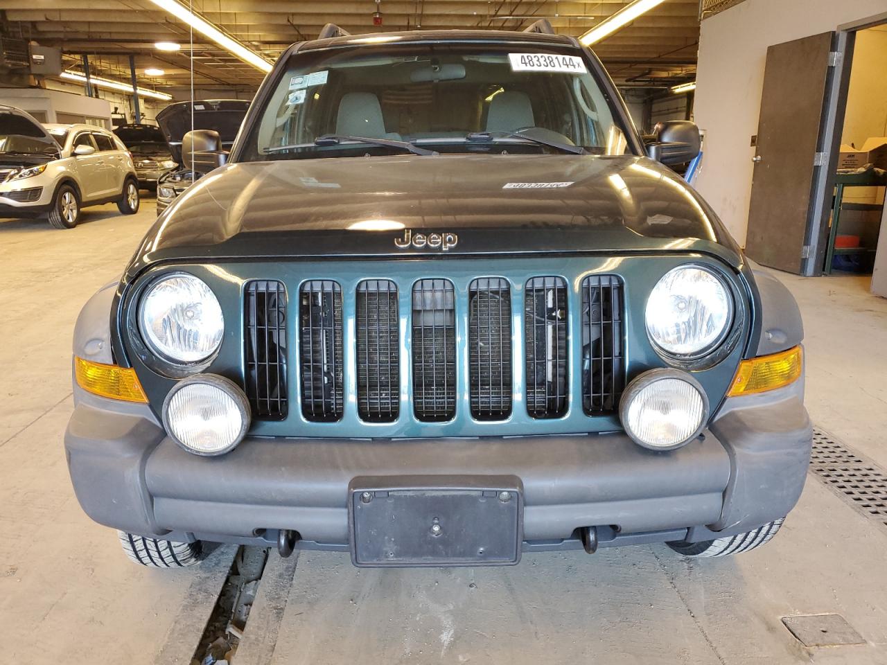 Photo 4 VIN: 1J4GL38K56W176605 - JEEP LIBERTY (NORTH AMERICA) 